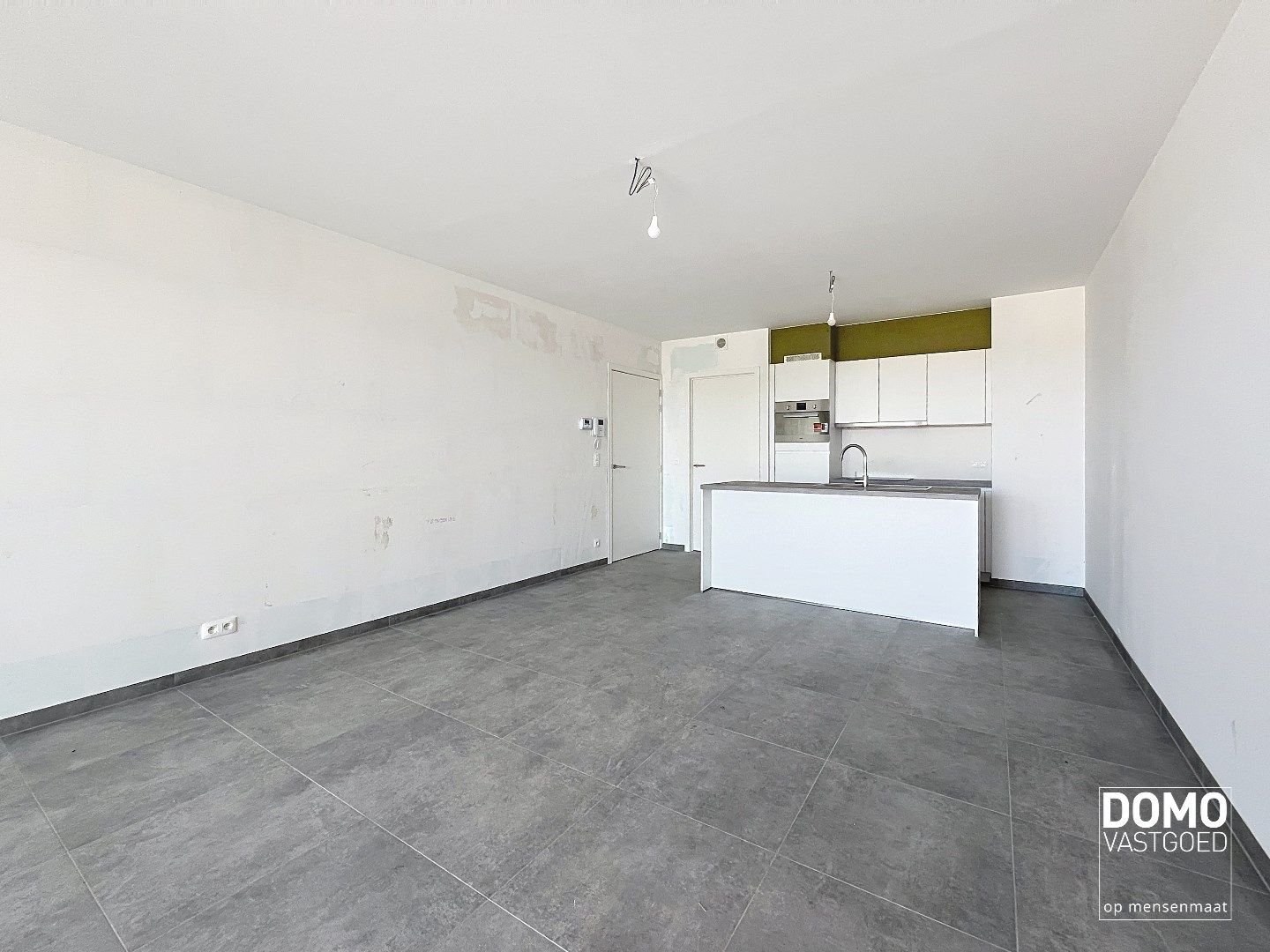 VOLLEDIG AFGEWERKT NIEUWBOUWAPPARTEMENT MET 2 SLAAPKAMERS, TERRAS, ONDERGRONDSE AUTOSTANDPLAATS EN KELDERBERGING IN RESIDENTIE "DE KWINT" TE ZONHOVEN  foto 3