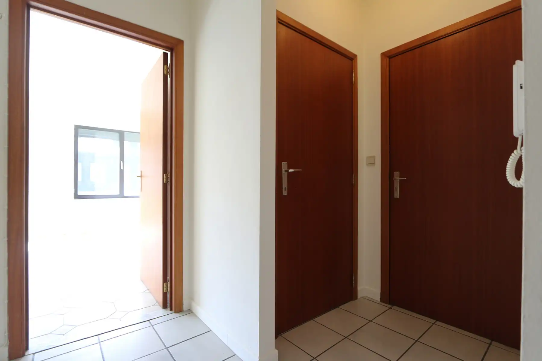 APP - 2 SLK - BALKON - GARAGE - CENTRAAL   foto 3