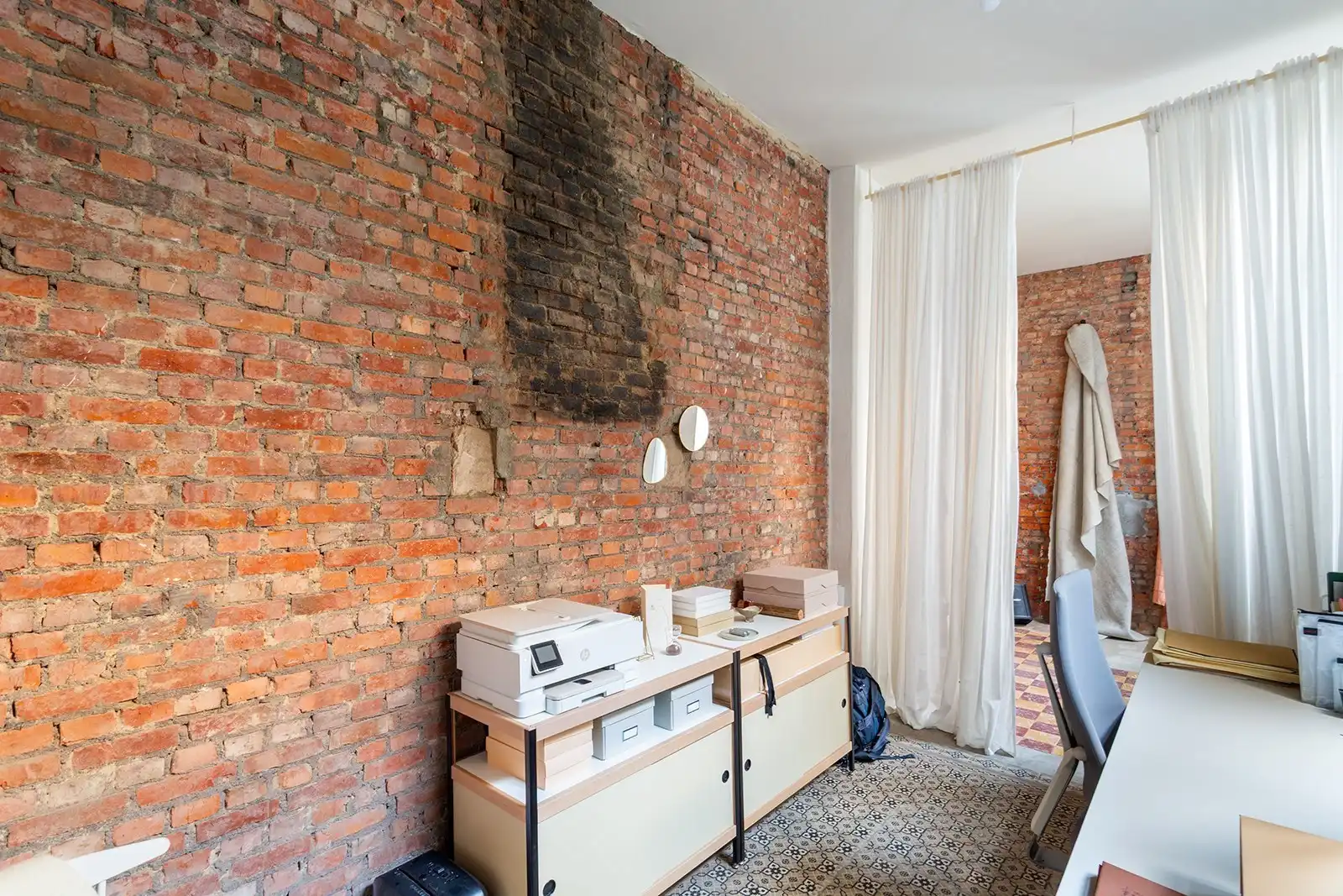 Eigenzinnig atelier in kleinschalig gebouw foto 29