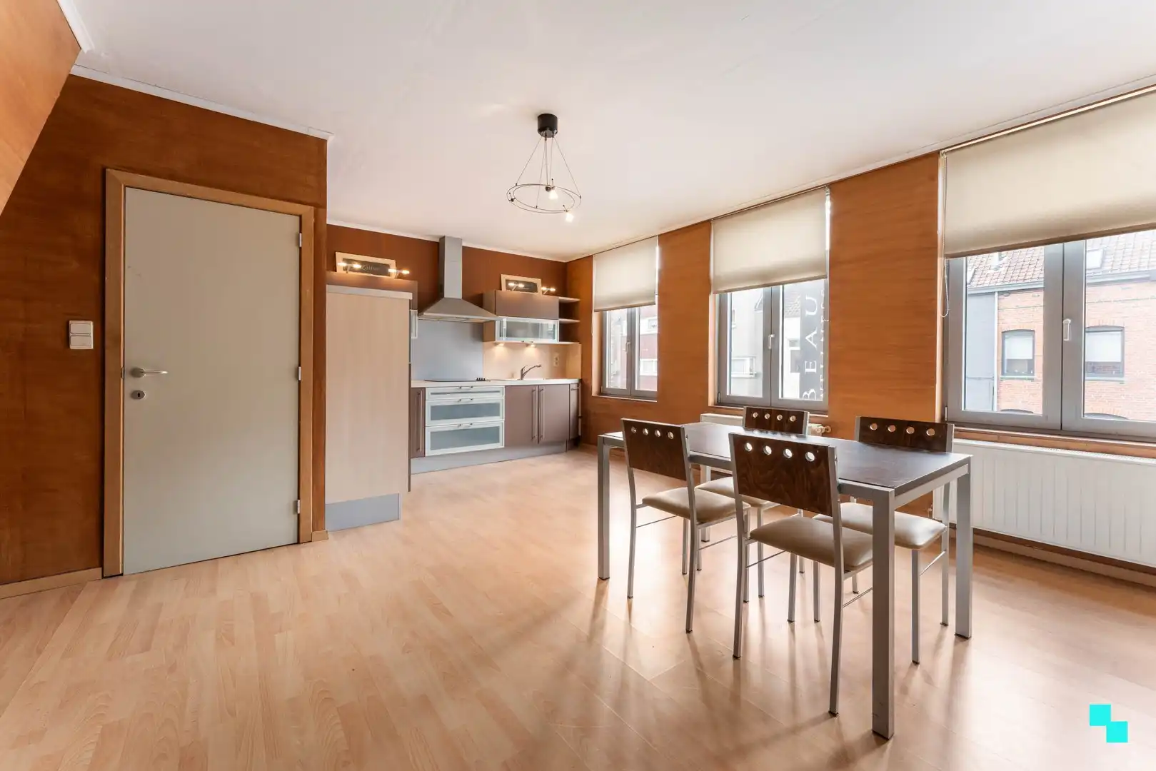 Kantoor met woonst en privé-parking te Roeselare foto 25