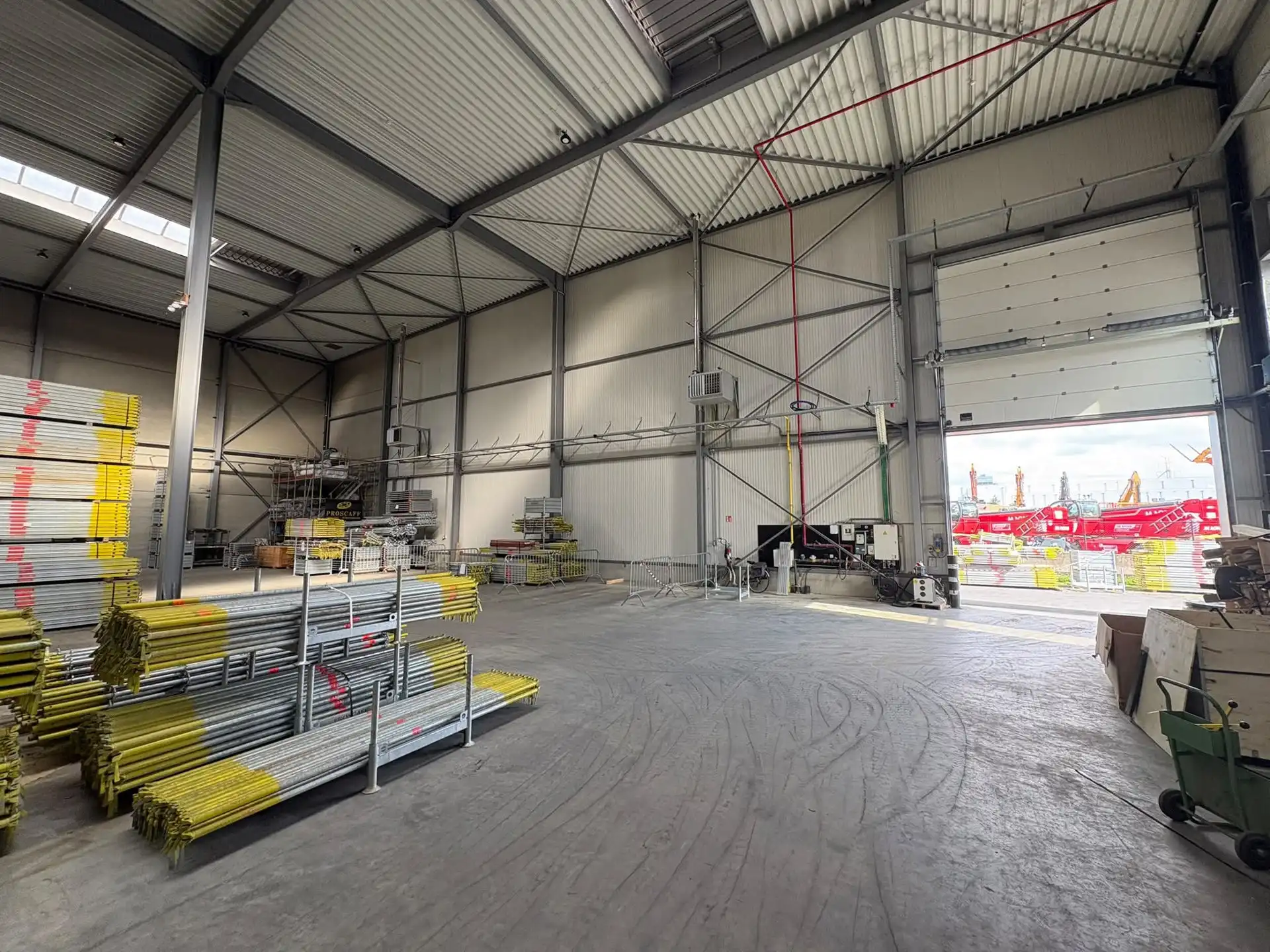 Magazijn van ca. 1.330 m² met laadkade in Evergem foto 7