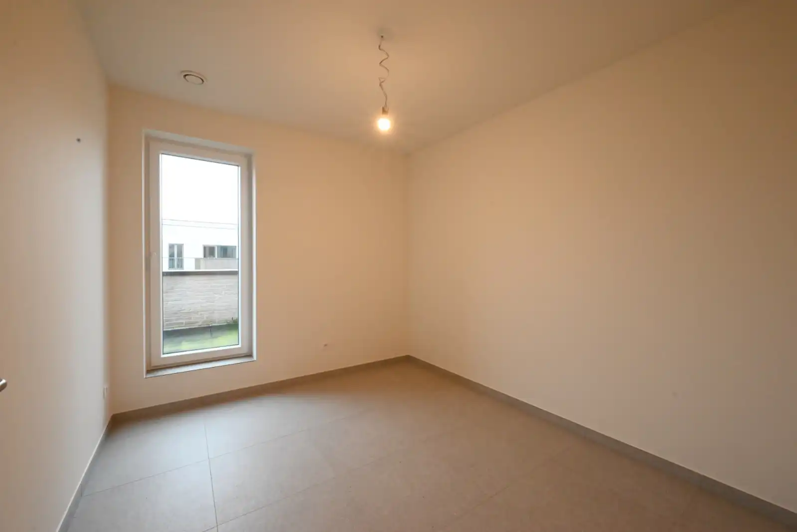 Nieuwbouwappartement te huur in het hartje van Ardooie! foto 9