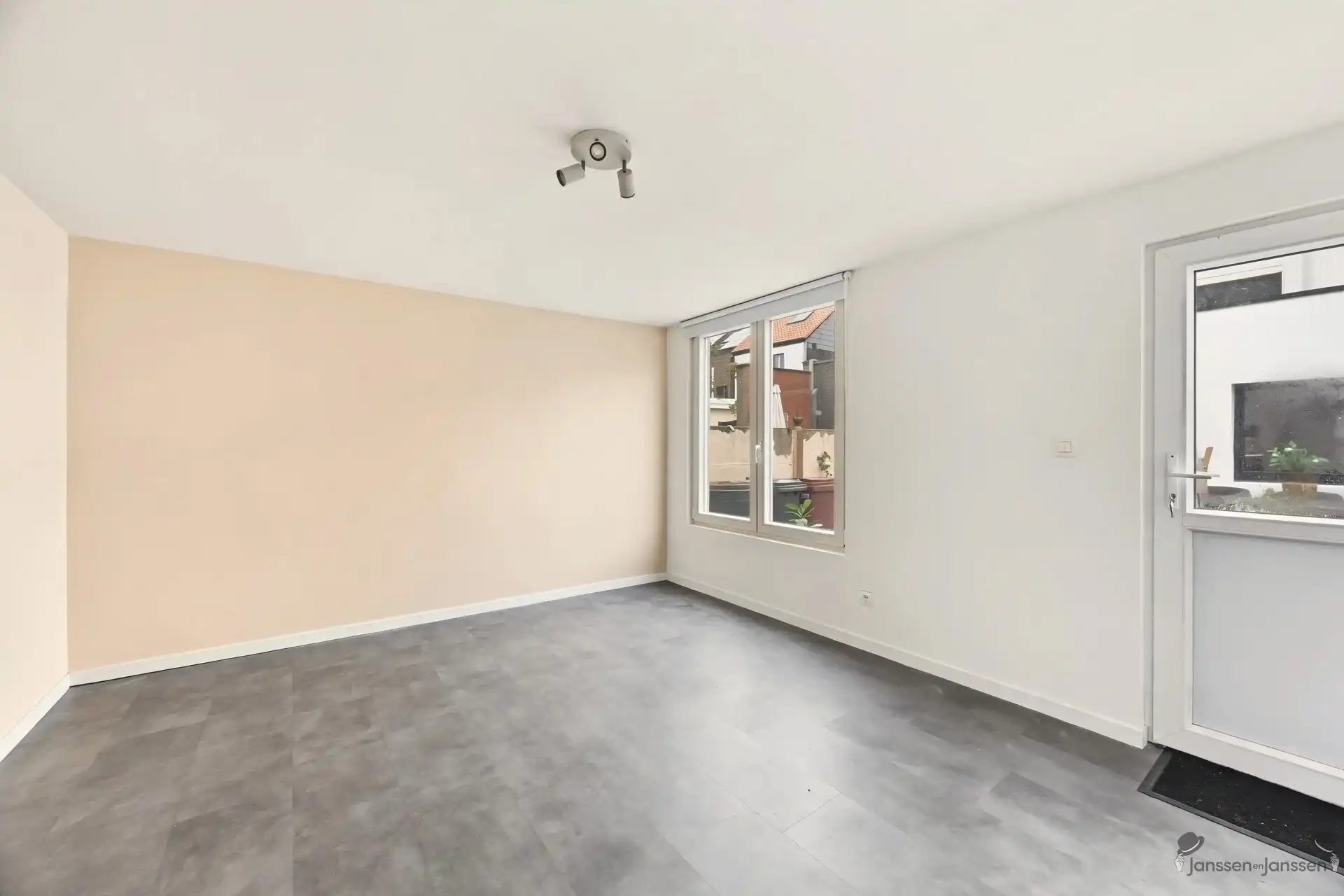 Gerenoveerde woning in gewilde straat in Schoten foto 23