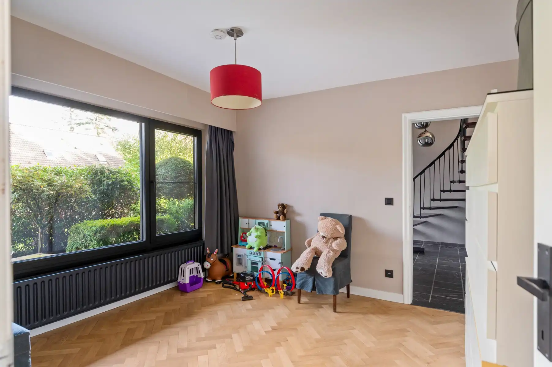Veelzijdige villa met garage/magazijn van ca. 101 m foto 20