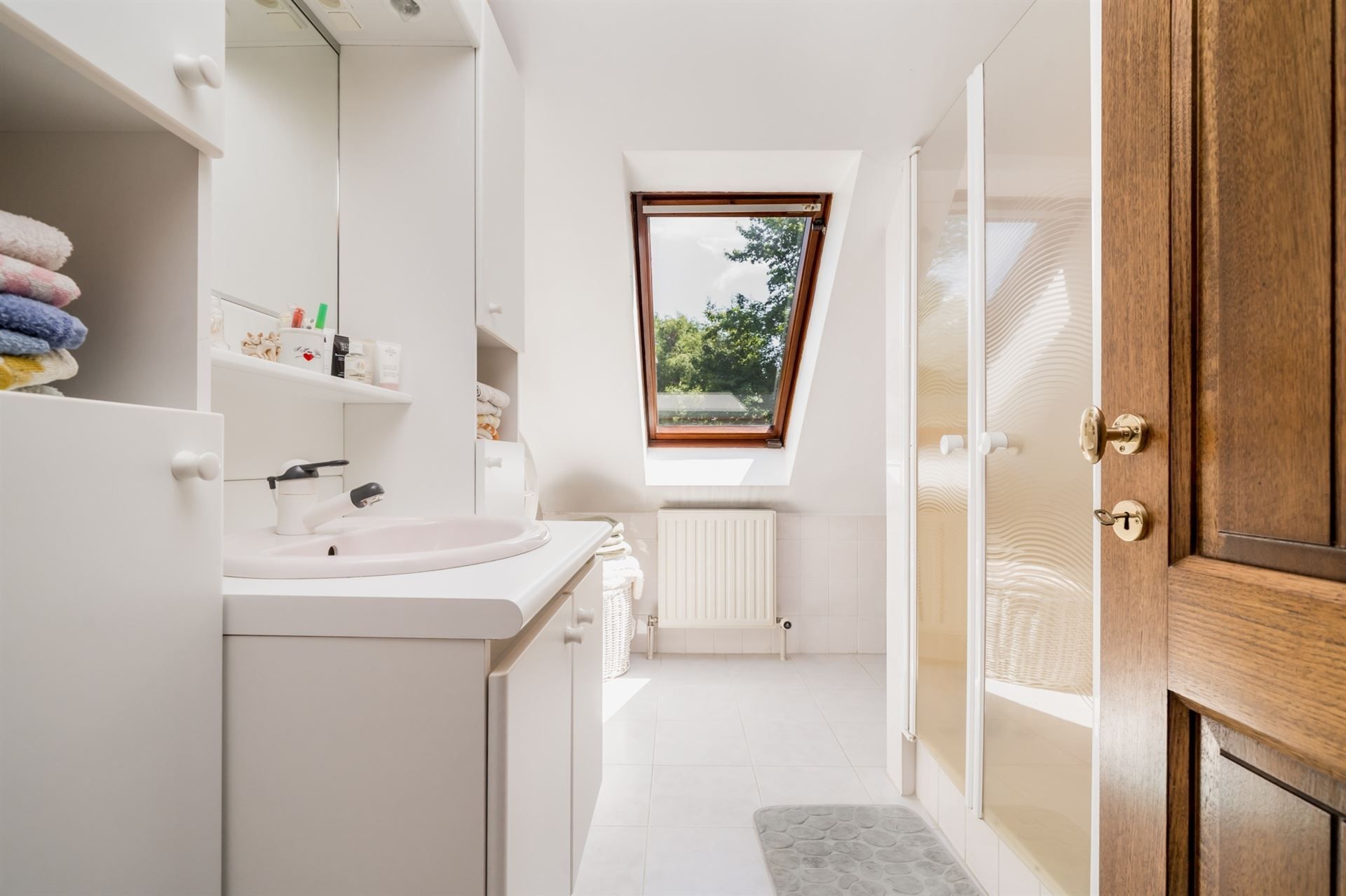 Unieke villa te koop met als troeven: Rust, ruimte en comfort in het groen foto 30