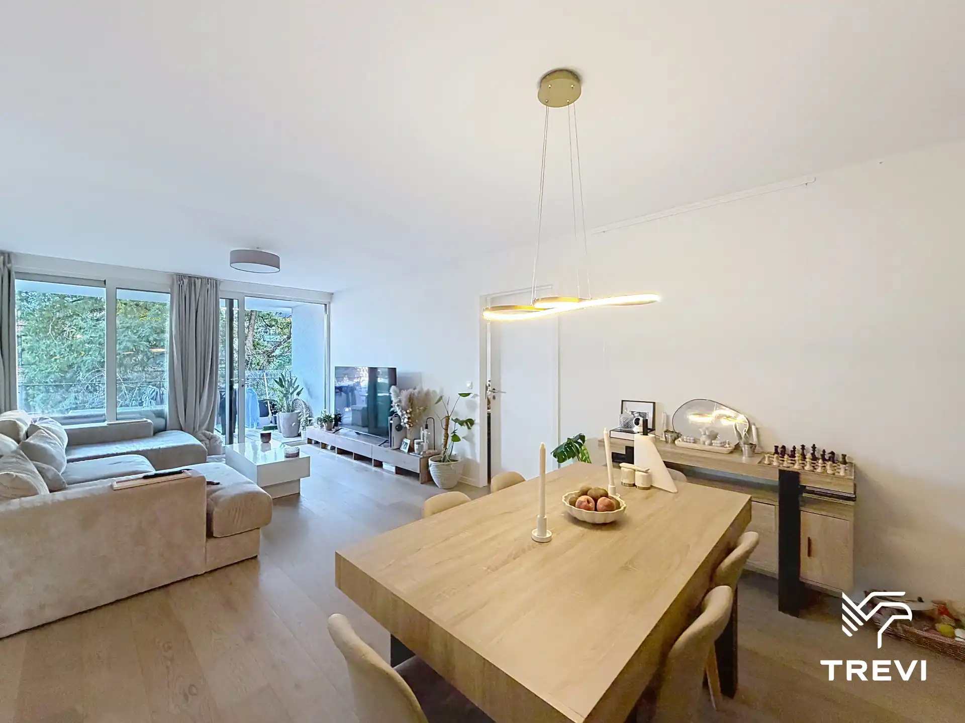 UKKEL – Lichtrijk 2-slaapkamerappartement met mooi terras! foto 3