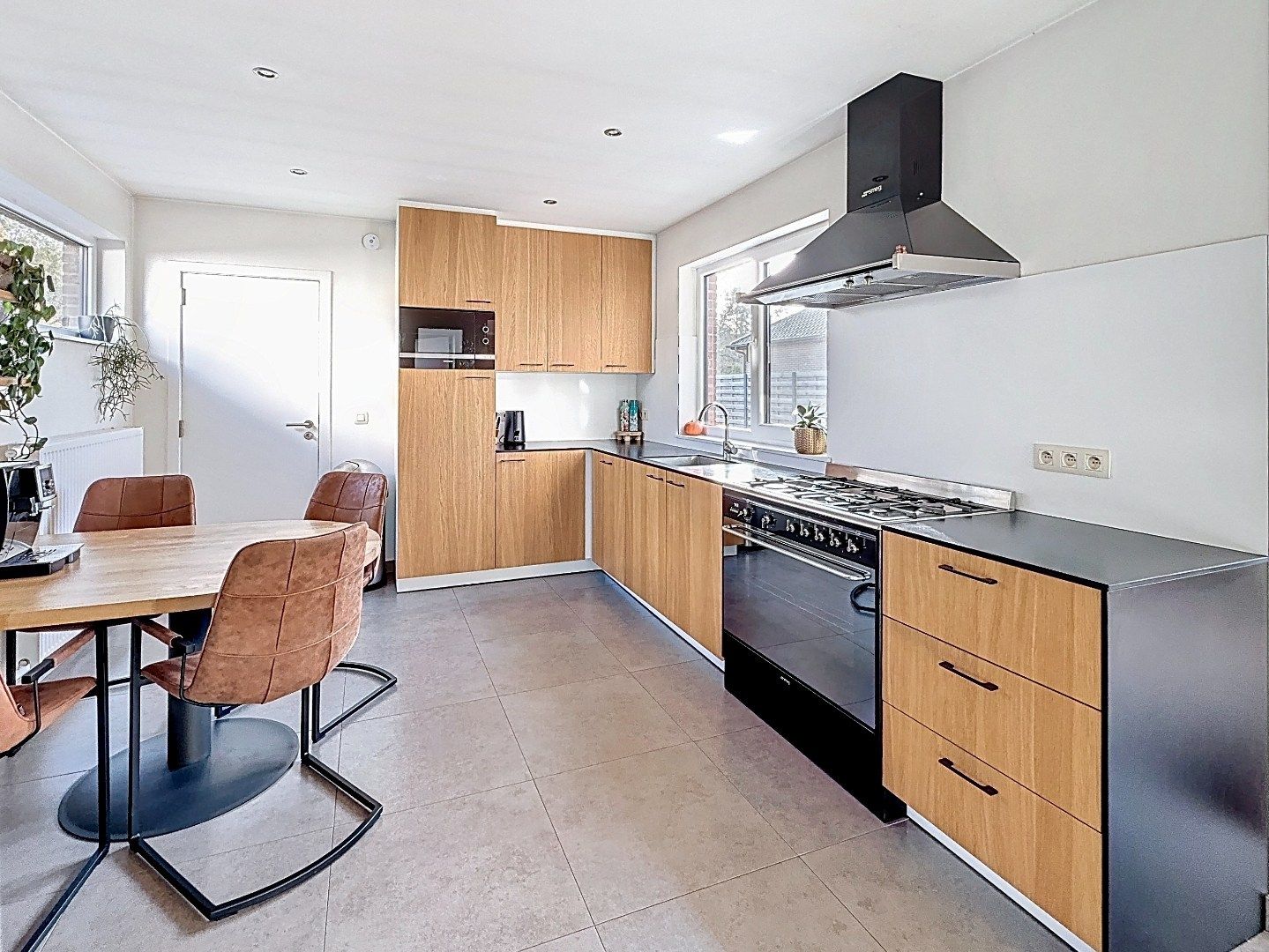 Gerenoveerde woning in Haacht met grote tuin! foto 3