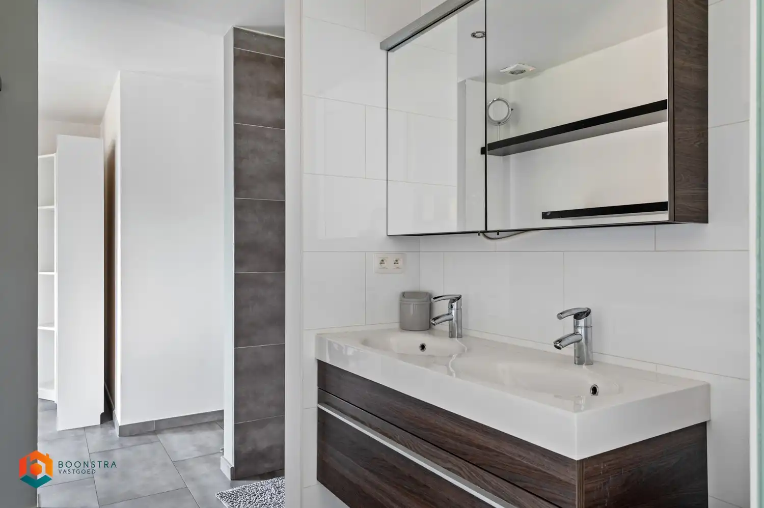 Lichtrijk duplexappartement met 2 slpkrs te Putte foto 10