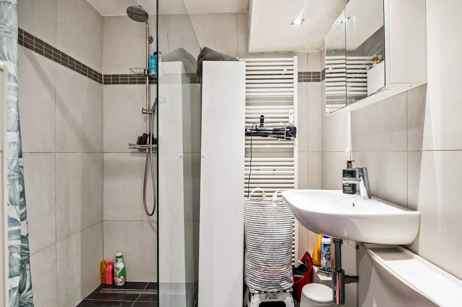 Ruim hoekappartement met veel lichtinval en autostaanplaats! foto 15