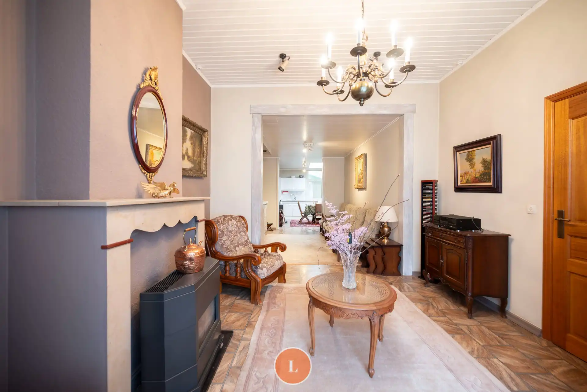 Te renoveren gezinswoning in centrum Marke foto 2