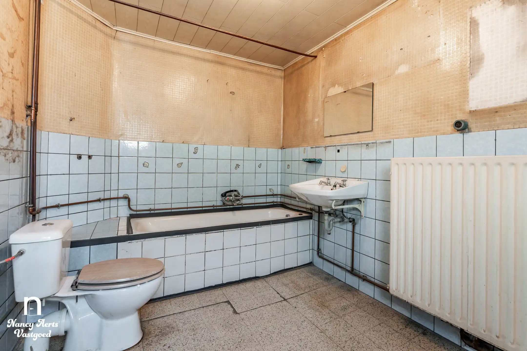 Karaktervolle renovatiewoning met tuin veel potentieel foto 32