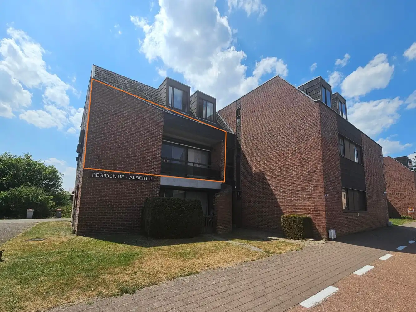 Appartement te huur foto {{pictureIndex}}