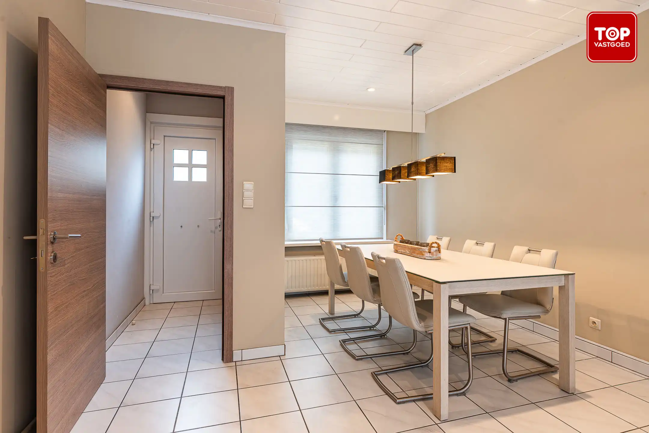 Instapklare woning met mooi aangelegde tuin.  foto 2