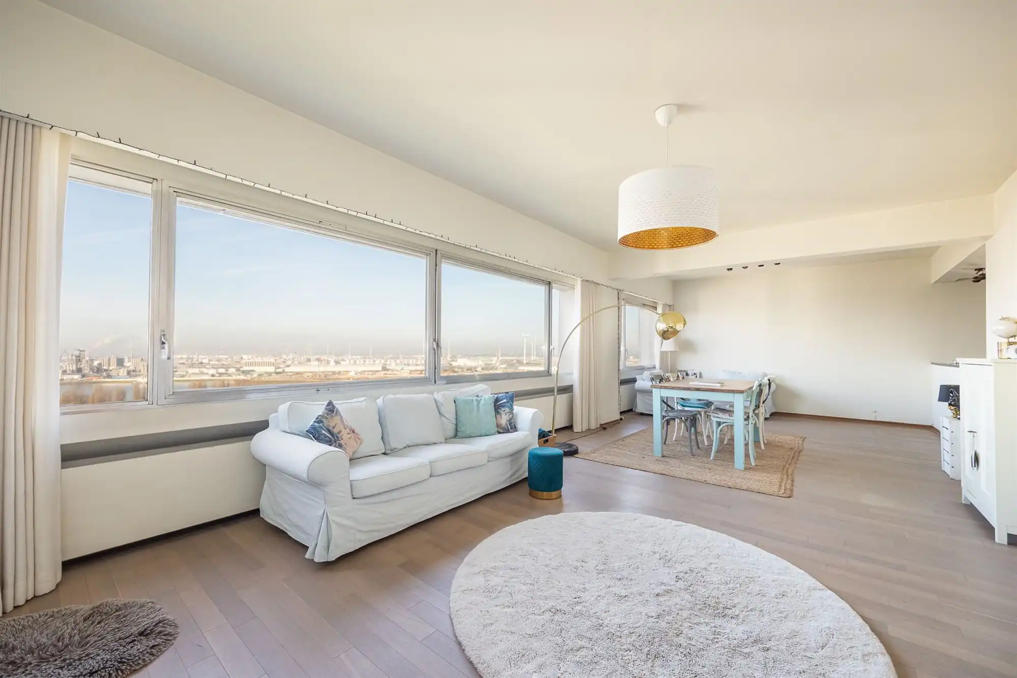 drieslaapkamerappartement met prachtig zicht foto 3