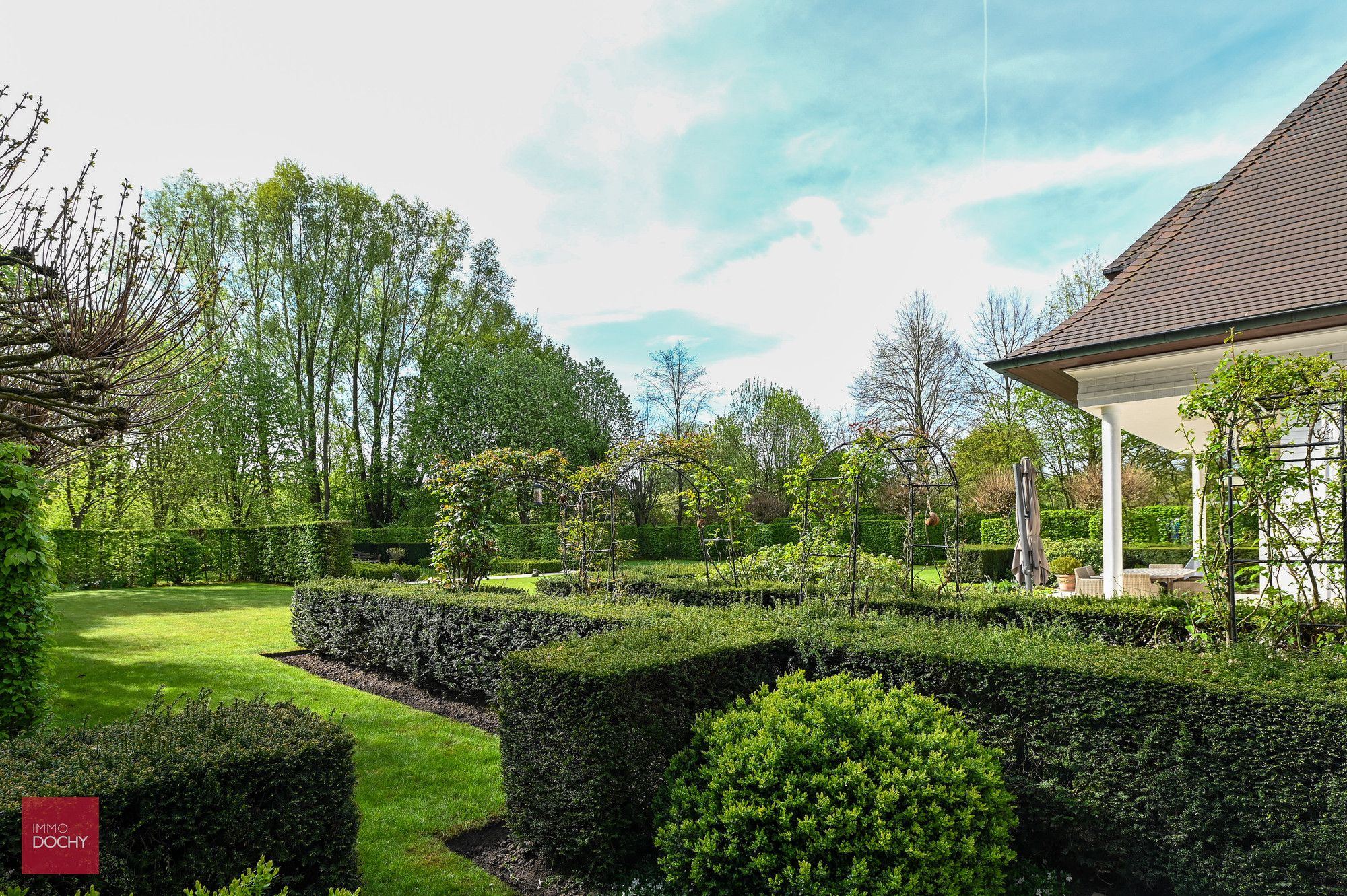 Zeer goed onderhouden ruime villa op ca. 4.000m² foto 7