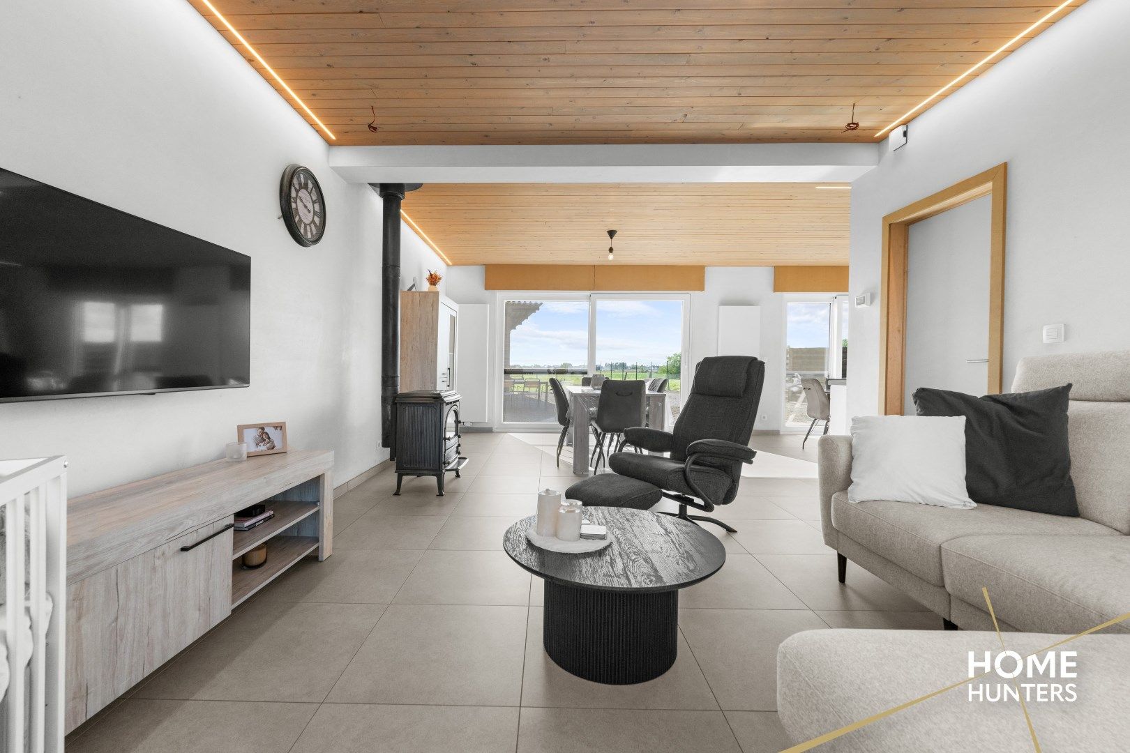 Gerenoveerde ruime woning in Langemark op een riant perceel van 2.694 m² – mét weids uitzicht op de velden foto 10