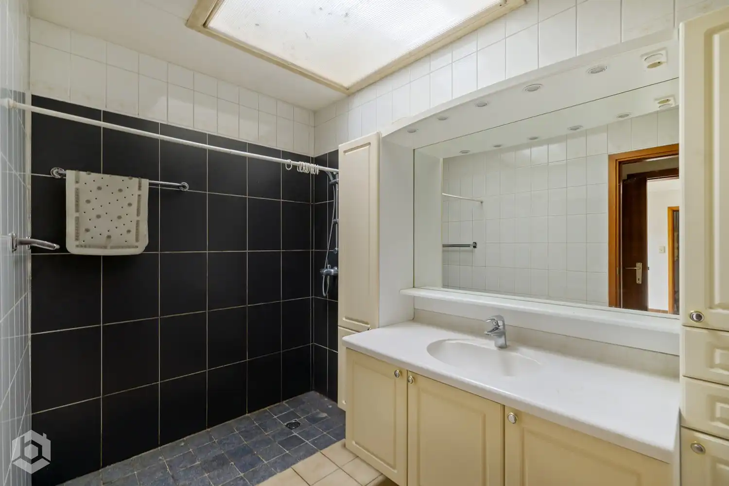Te renoveren halfopen bebouwing met 3 slaapkamers en garage in Walem foto 11