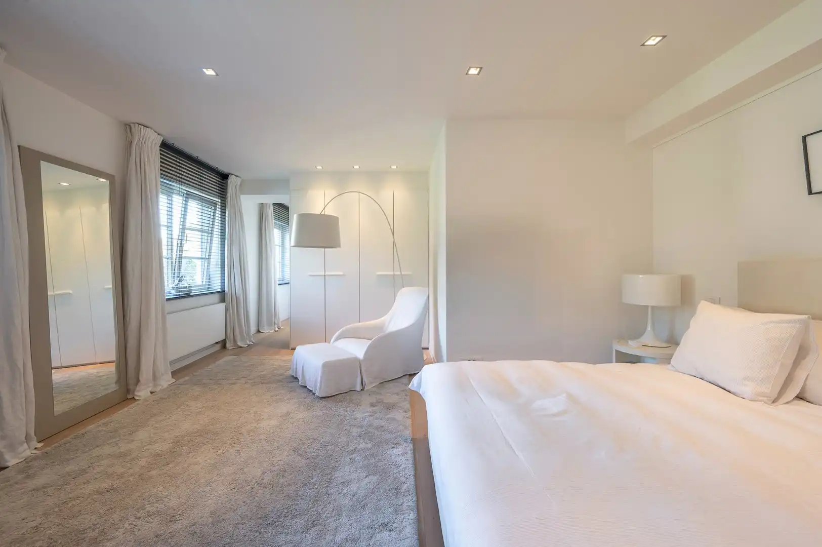 Prachtige luxueuze villa met zwembad op een topligging in het Zoute. foto 14