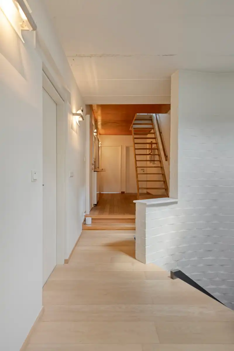 Unieke woning met multifunctionele ruimtes te Moerbeke foto 3