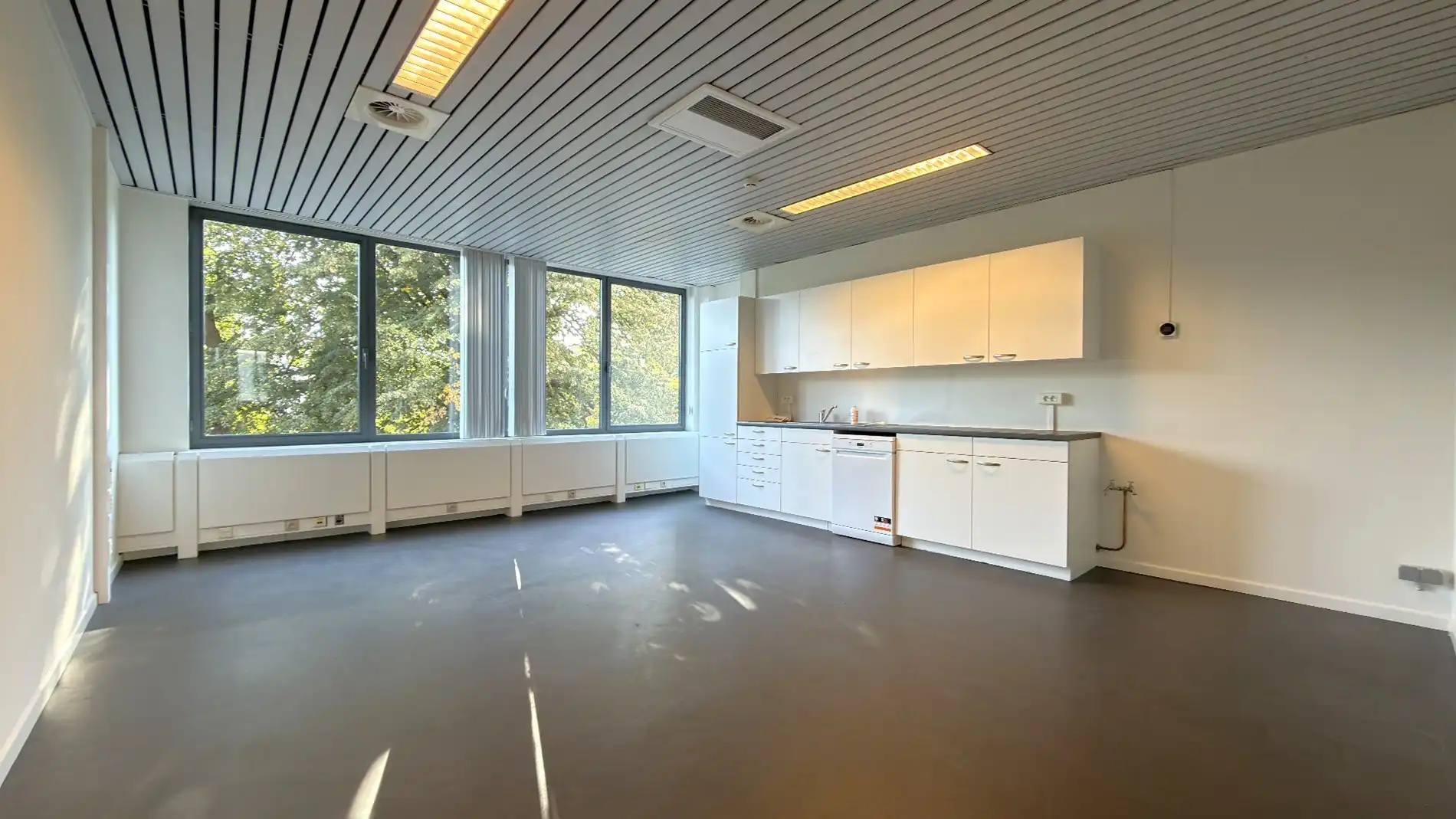 Kantoorruimte te huur in Commodity House foto 4