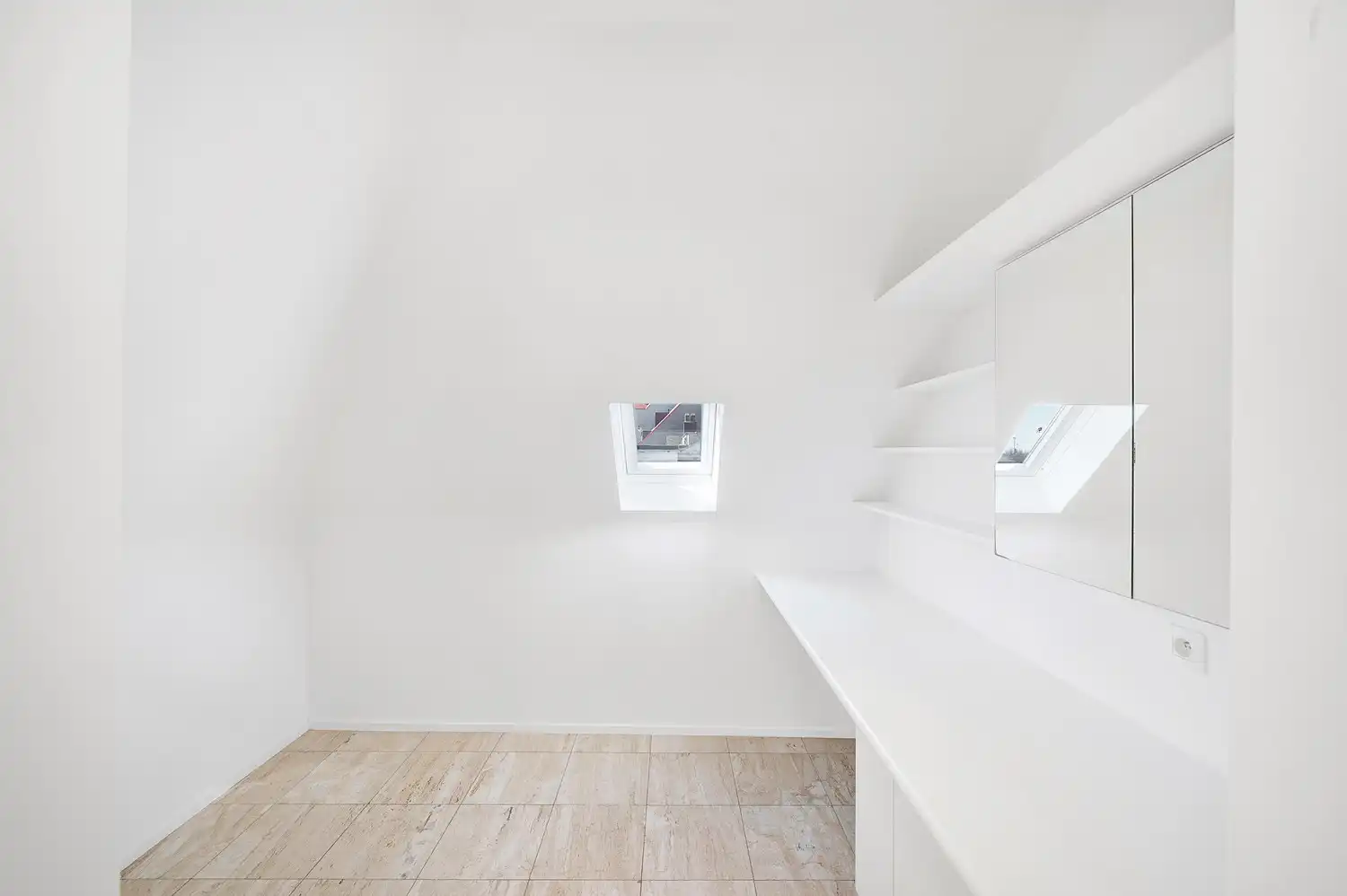 Uitzonderlijk duplex appartement met 4 slaapkamers en groot terras net achter de Zeedijk in Duinbergen foto 10