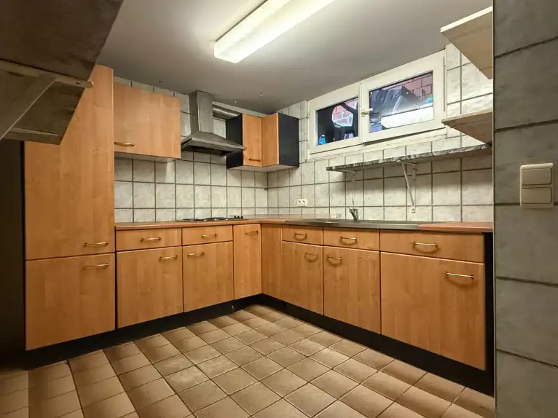 Te huur – polyvalent handelspand in het centrum van Houthalen foto 11