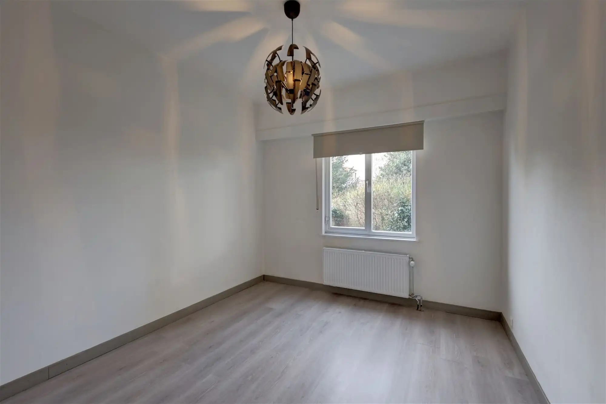 Gelijkvloers appartement met 4 slaapkamers en tuin in centrum Wilrijk foto 5