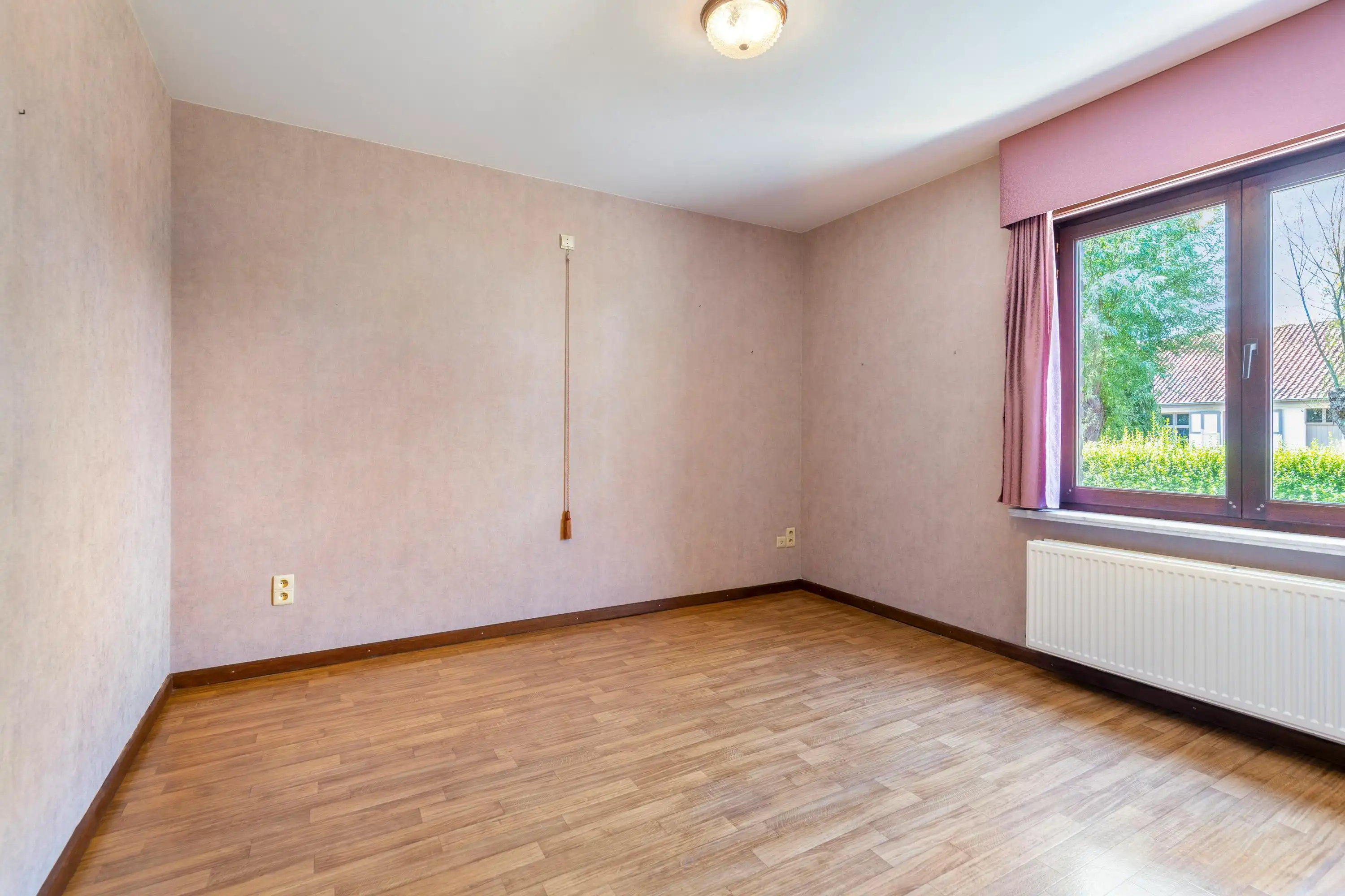 Ruime alleenstaande villa te koop in Dudzele foto 11