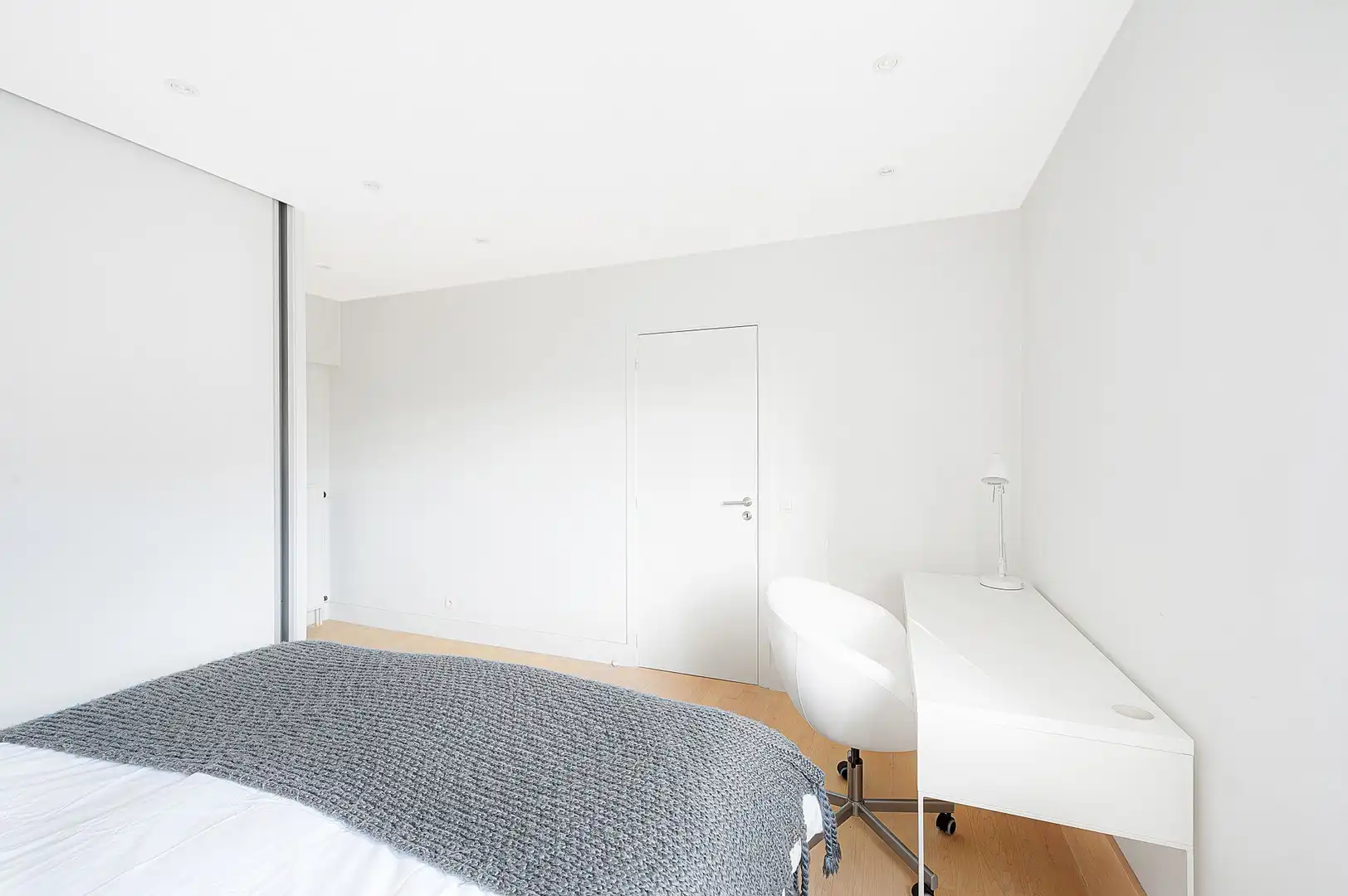 Ruim en lichtrijk penthouse-appartement met royale terrassen en open zeezicht . foto 17