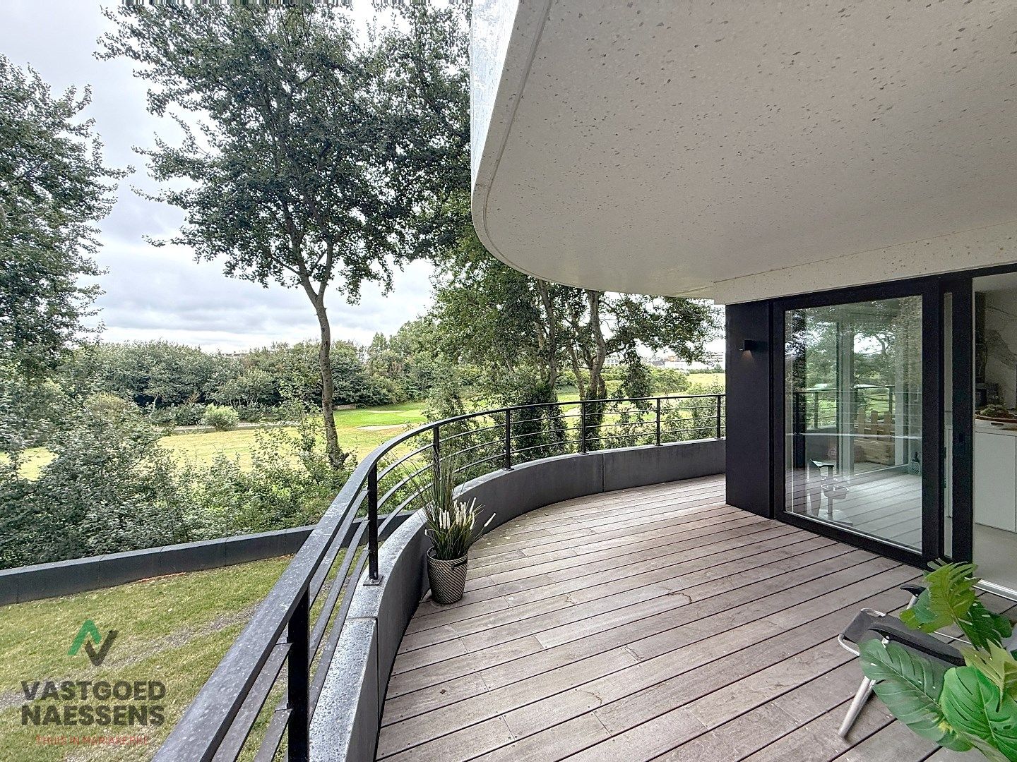 SCHITTEREND 2 SLPK AP - RIANT TERRAS - ZICHT OP GOLF  foto {{pictureIndex}}