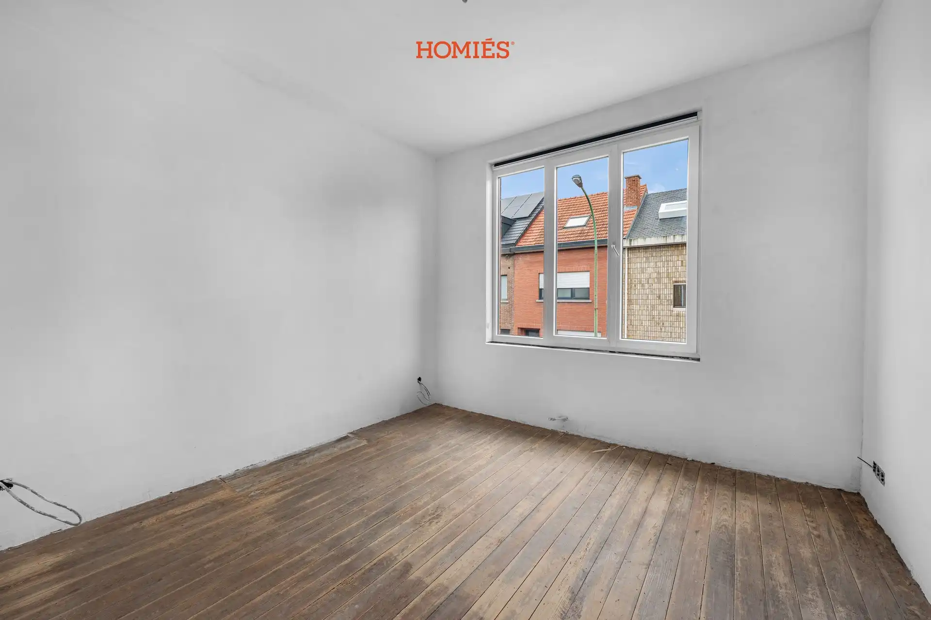 Karaktervolle deels gerenoveerde woning met schuur en tuin foto 9