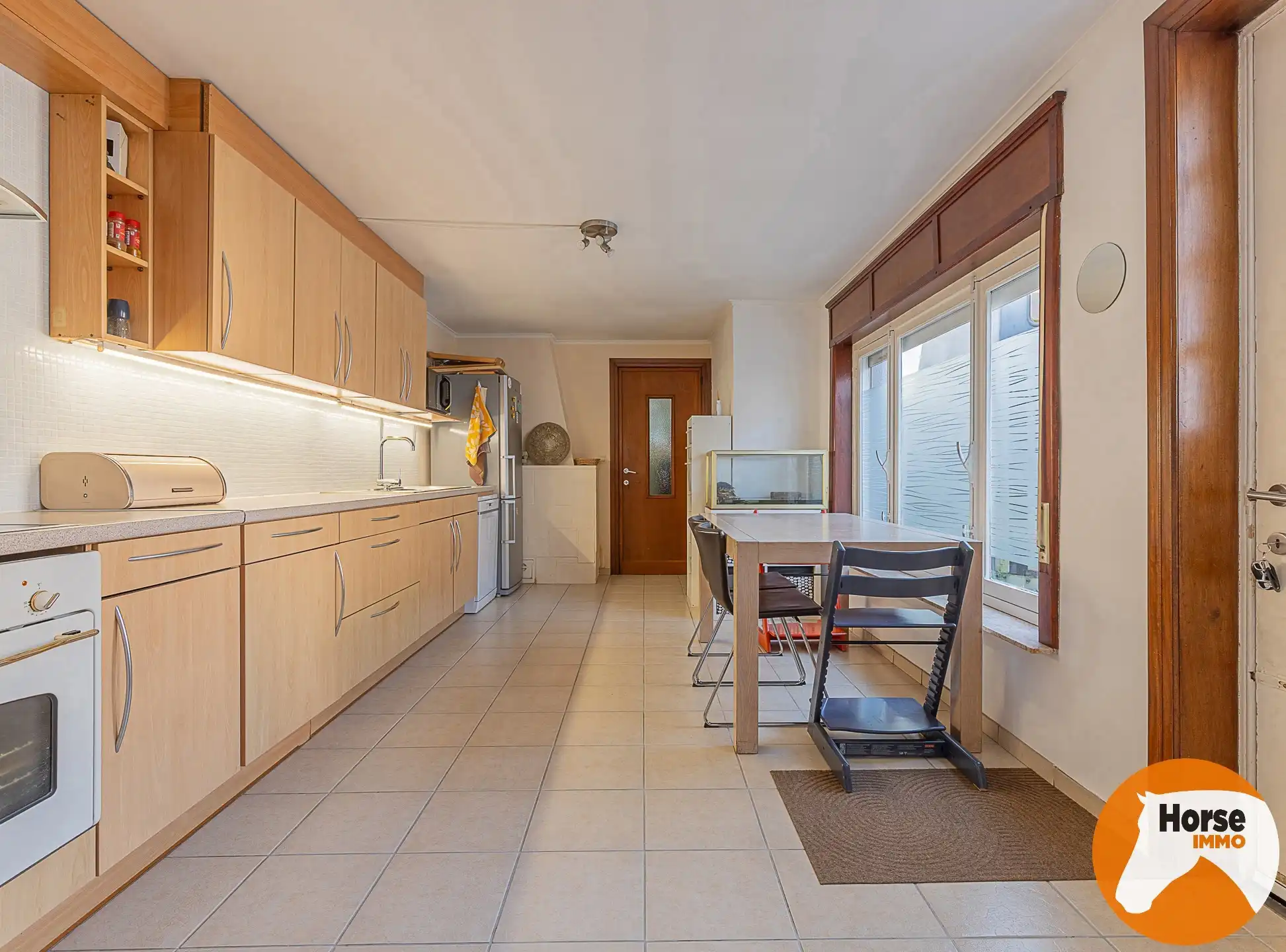 HELDERGEM - Gezellige woning met tuin, weide en stallen foto 8