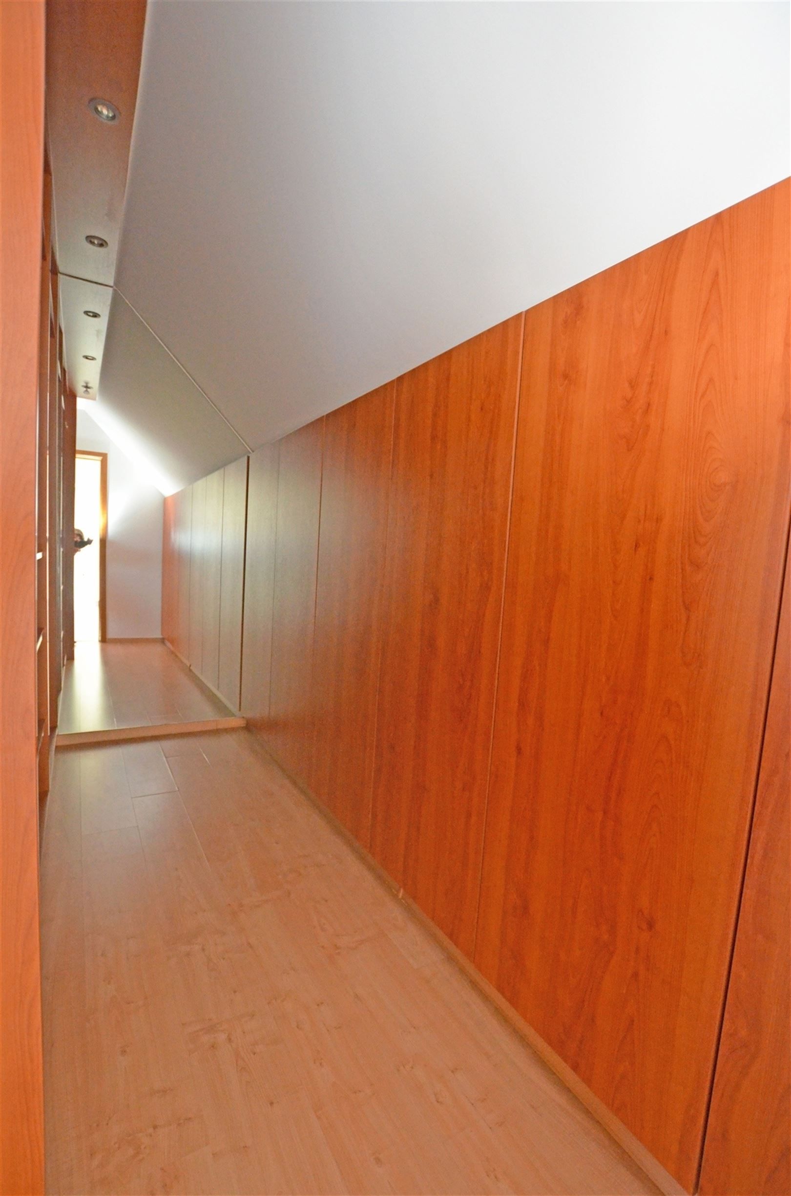 Instapklaar duplex-appartement op centrale ligging foto 16