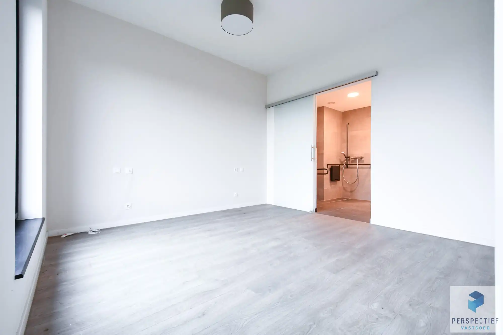 SERVICE FLAT - BRUGGE - inclusief woon- en dienstcomponent - MODERN EN RUSTIG GELEGEN SERVICE FLAT met staanplaats in de groene omgeving van Brugge foto 7