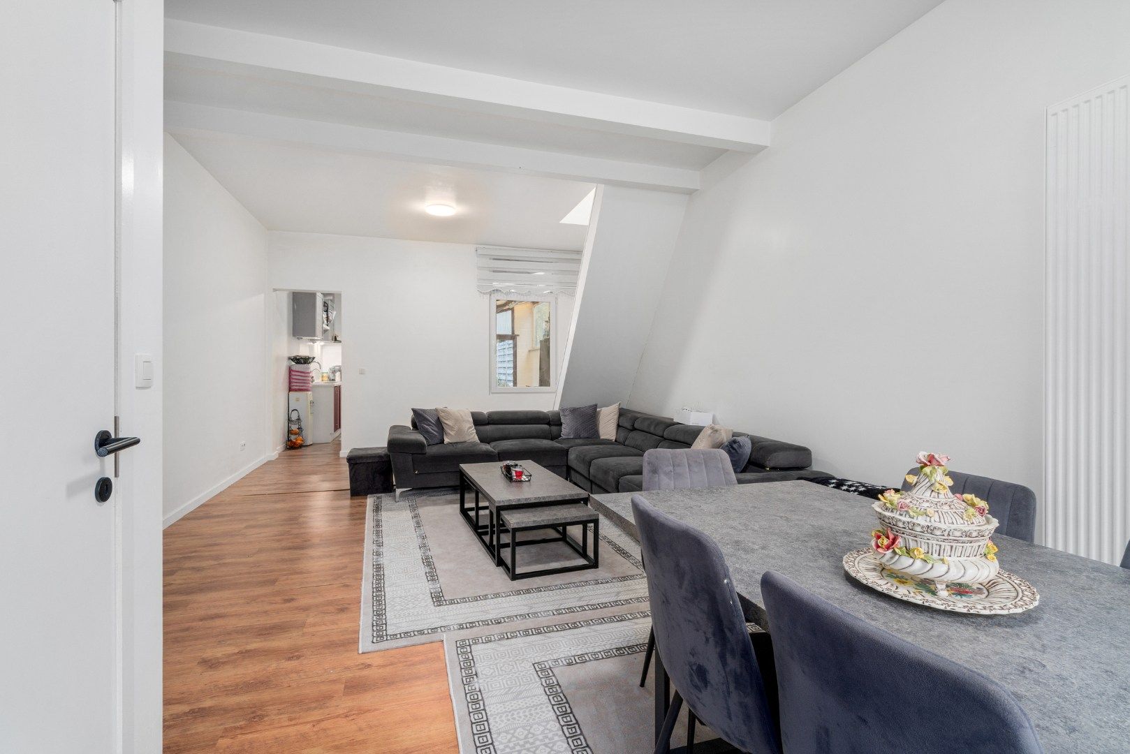 Instapklare stadswoning met ruime tuin foto 2