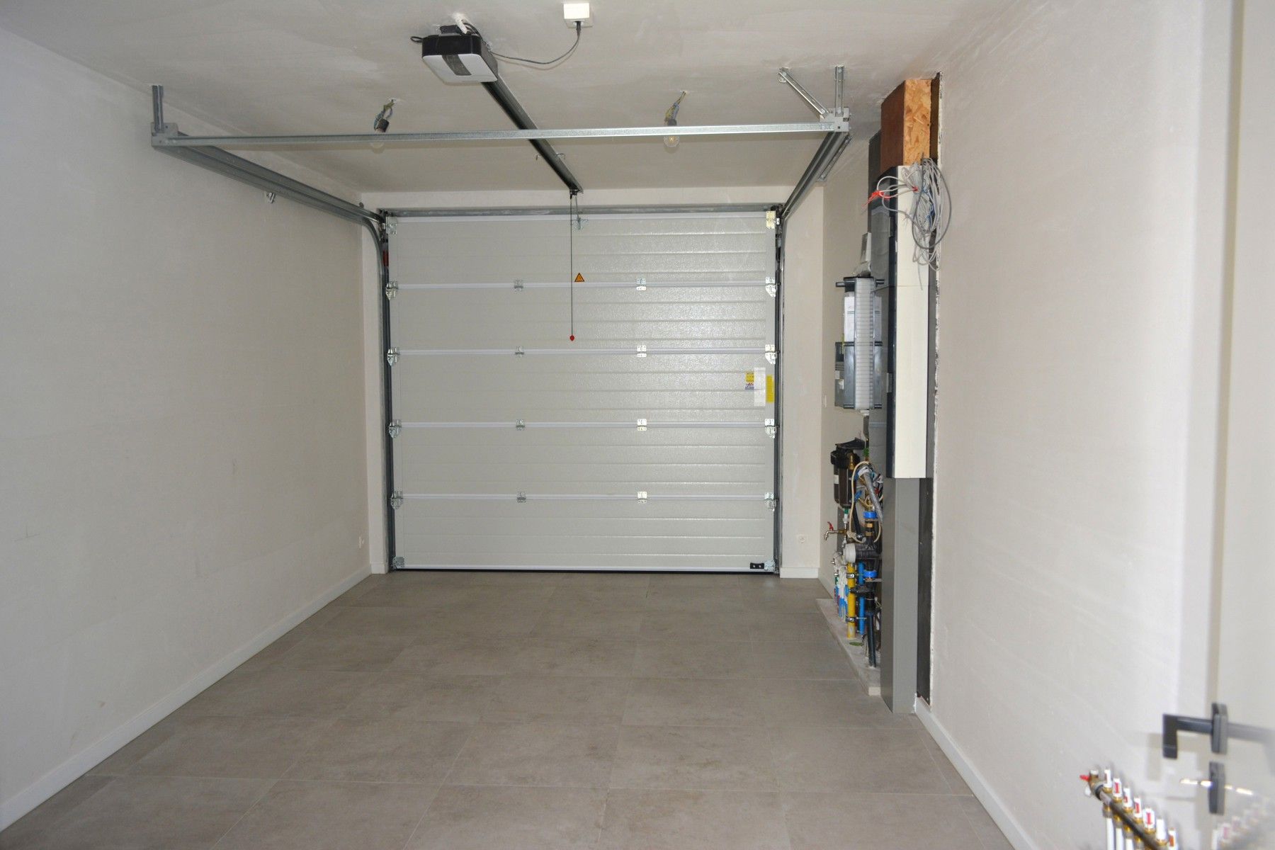 Knappe nieuwbouwwoning met bijgebouw op centrale locatie foto 15