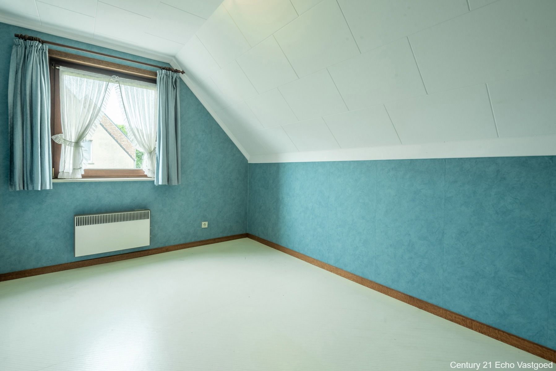 Karakterwoning met hal, garages, parking, tuin op ca 898m² foto 19