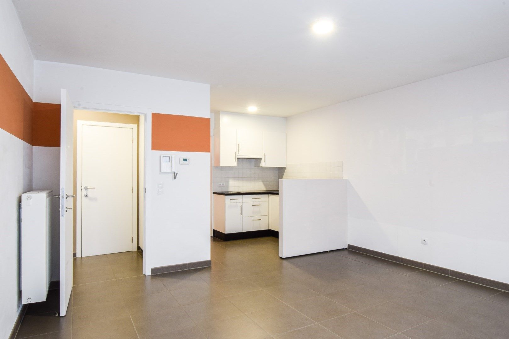 Instapklaar éénslaapkamerappartement op centrale ligging te Gistel foto 4