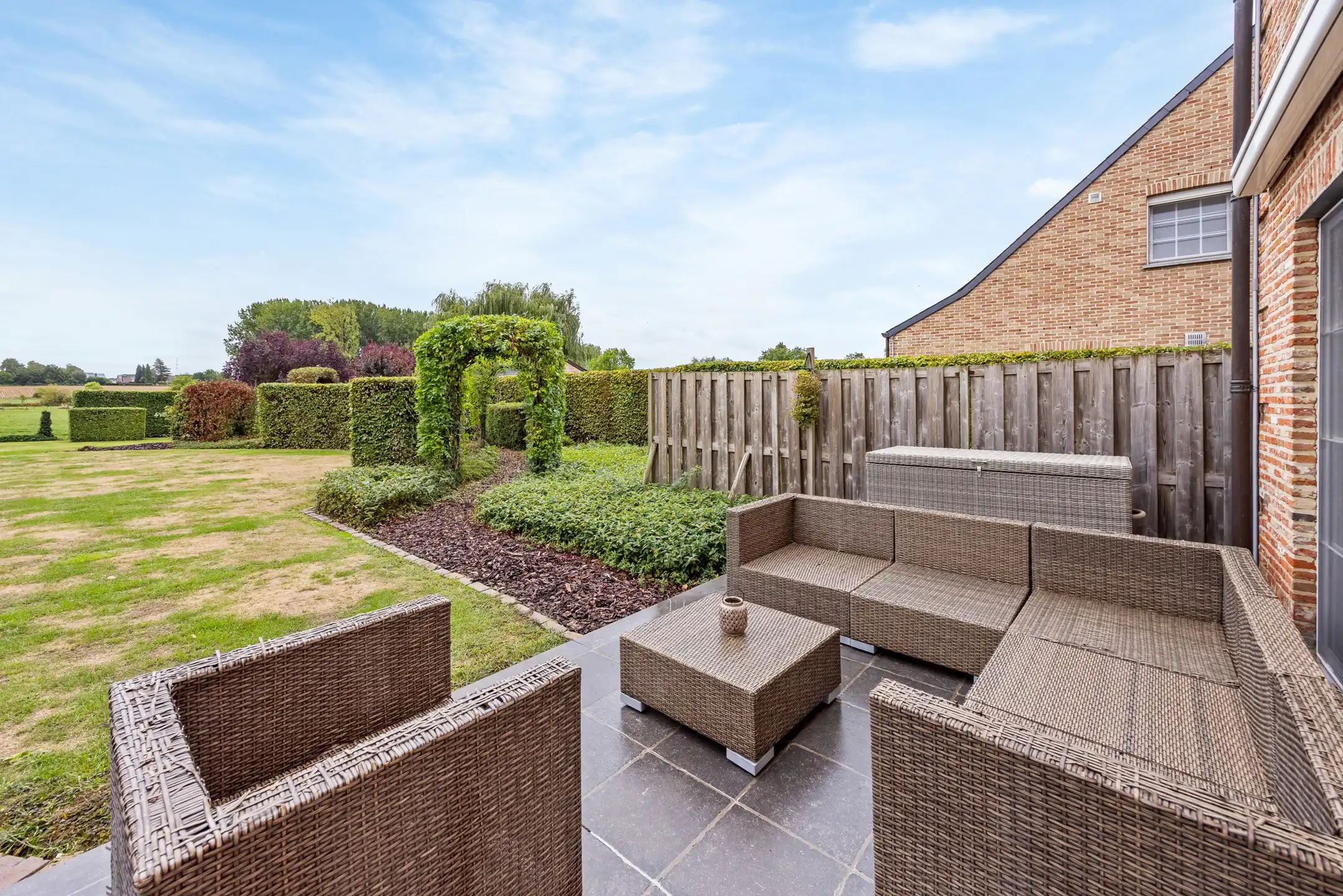 Exclusieve villa met zonnige tuin in Mal foto 39