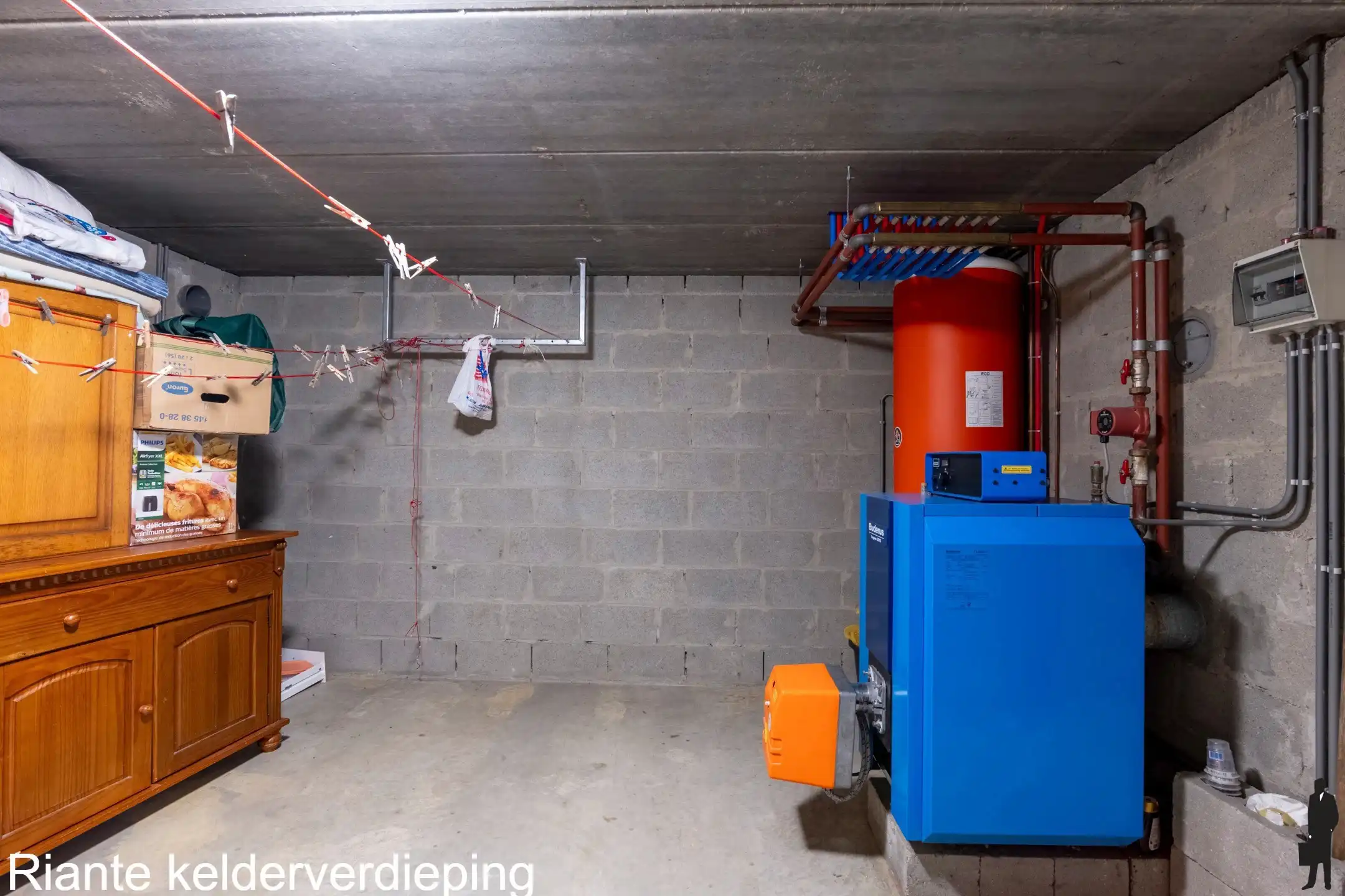 Ruime woning met 6 slpks. en grote kelder nabij Nederland foto 20