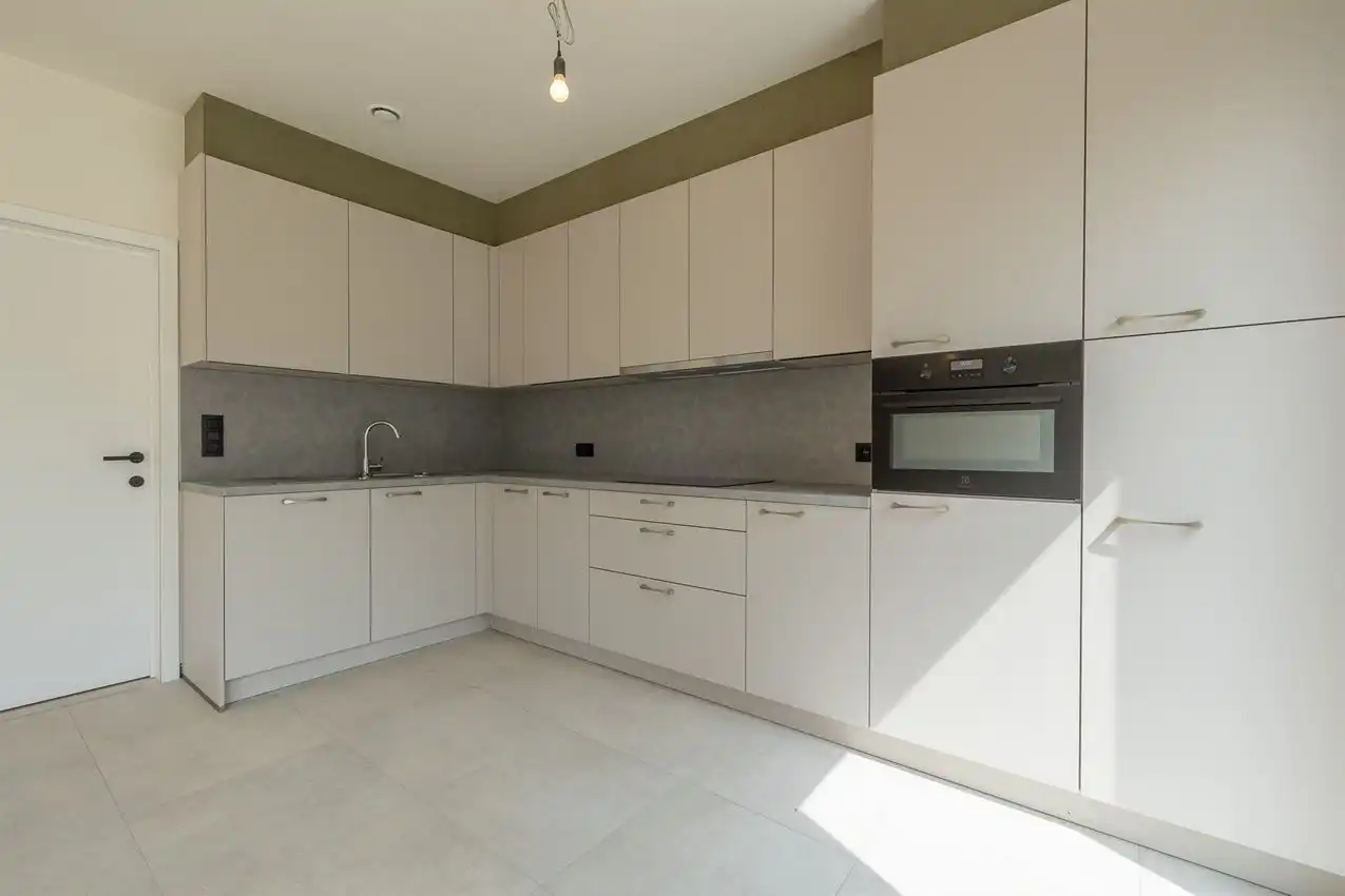 Niewbouwwoning, gunstige ligging, 3 slpk, tuin foto 8