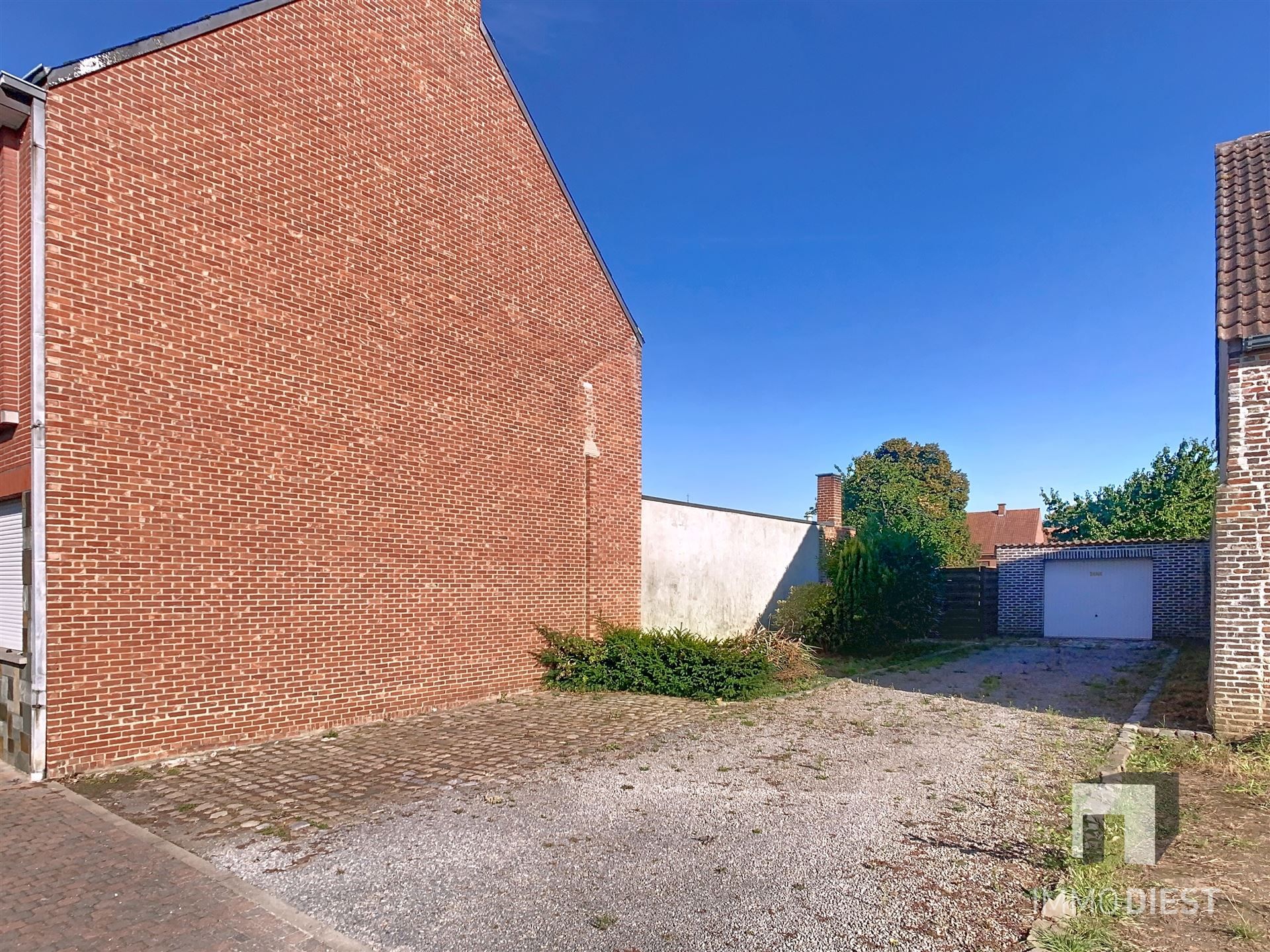 Gunstig gelegen bouwgrond voor gesloten bebouwing op 4a 36ca. foto 2