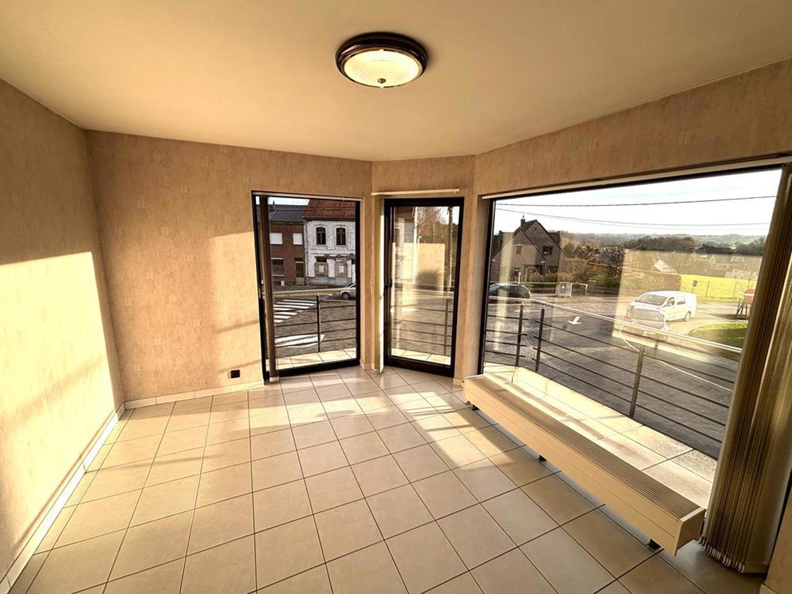 Instapklare halfopen bebouwing met 4 slaapkamers!  foto 16