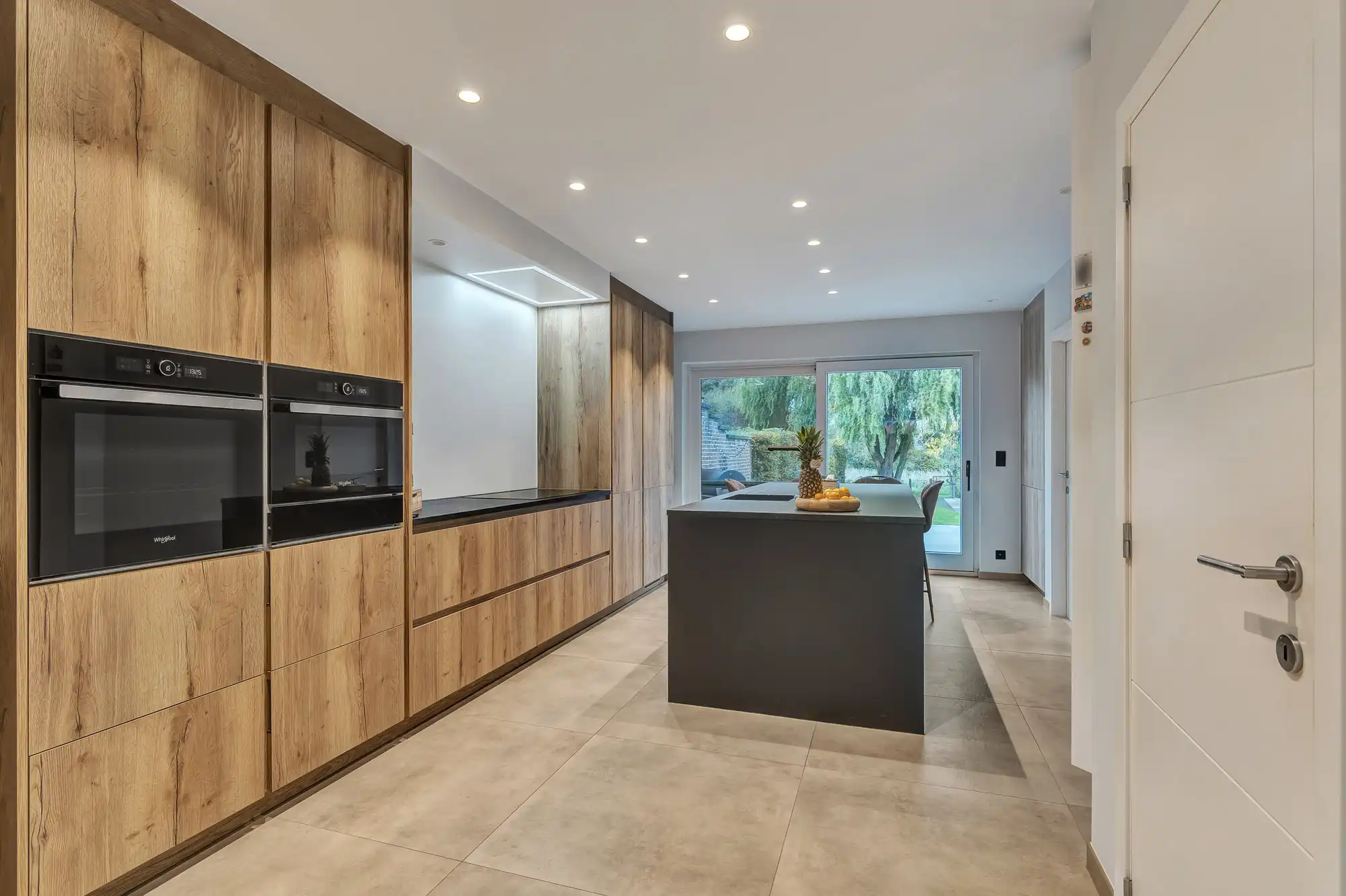 Ruime, volledig gerenoveerde woning op centrale ligging foto 5