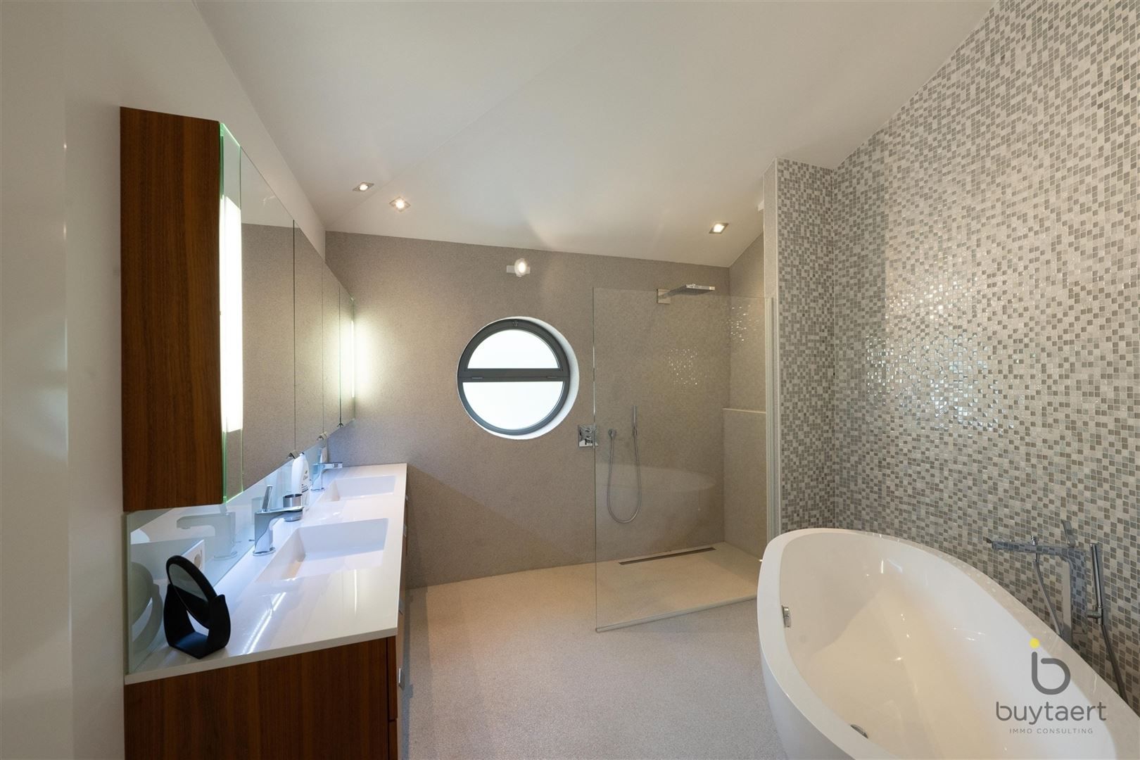 Wonen én werken in luxe familiewoning in begeerde Vriesdonkwijk foto 42