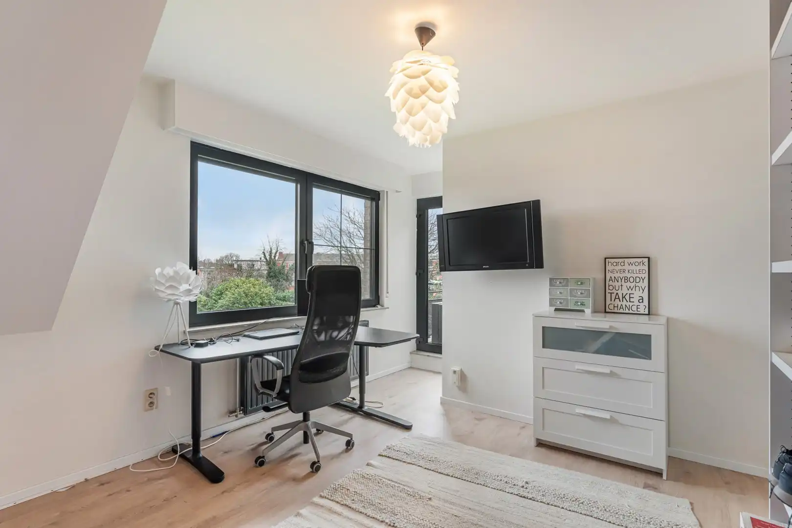 Ruim duplex-appartement met 3 slaapkamers, terras en zonnepanelen in Aarschot foto 9