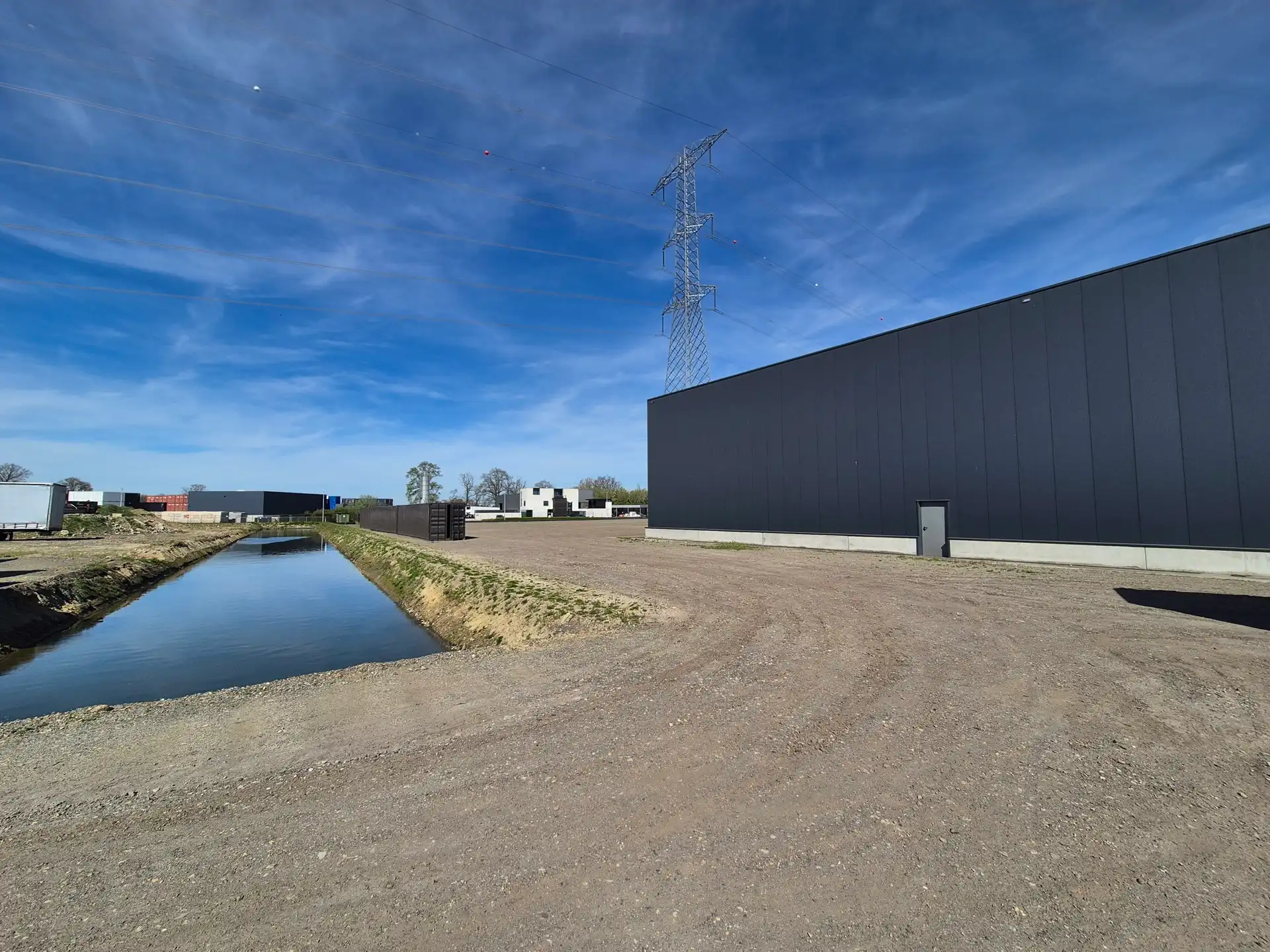 Te koop: Perceel van 17.359m² op IT Kanaal-Noord te Bree foto 4