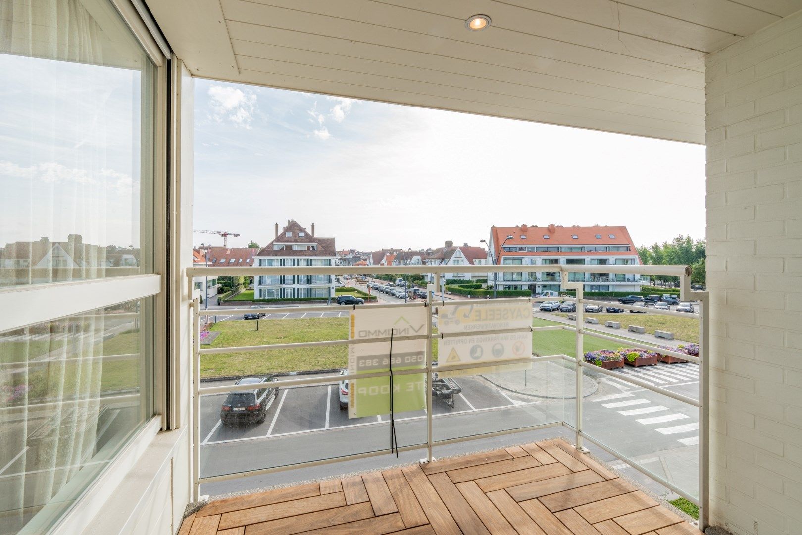 Smaakvol gerenoveerd HOEK appartement met open zonnige zichten - dubbele garage   foto 5