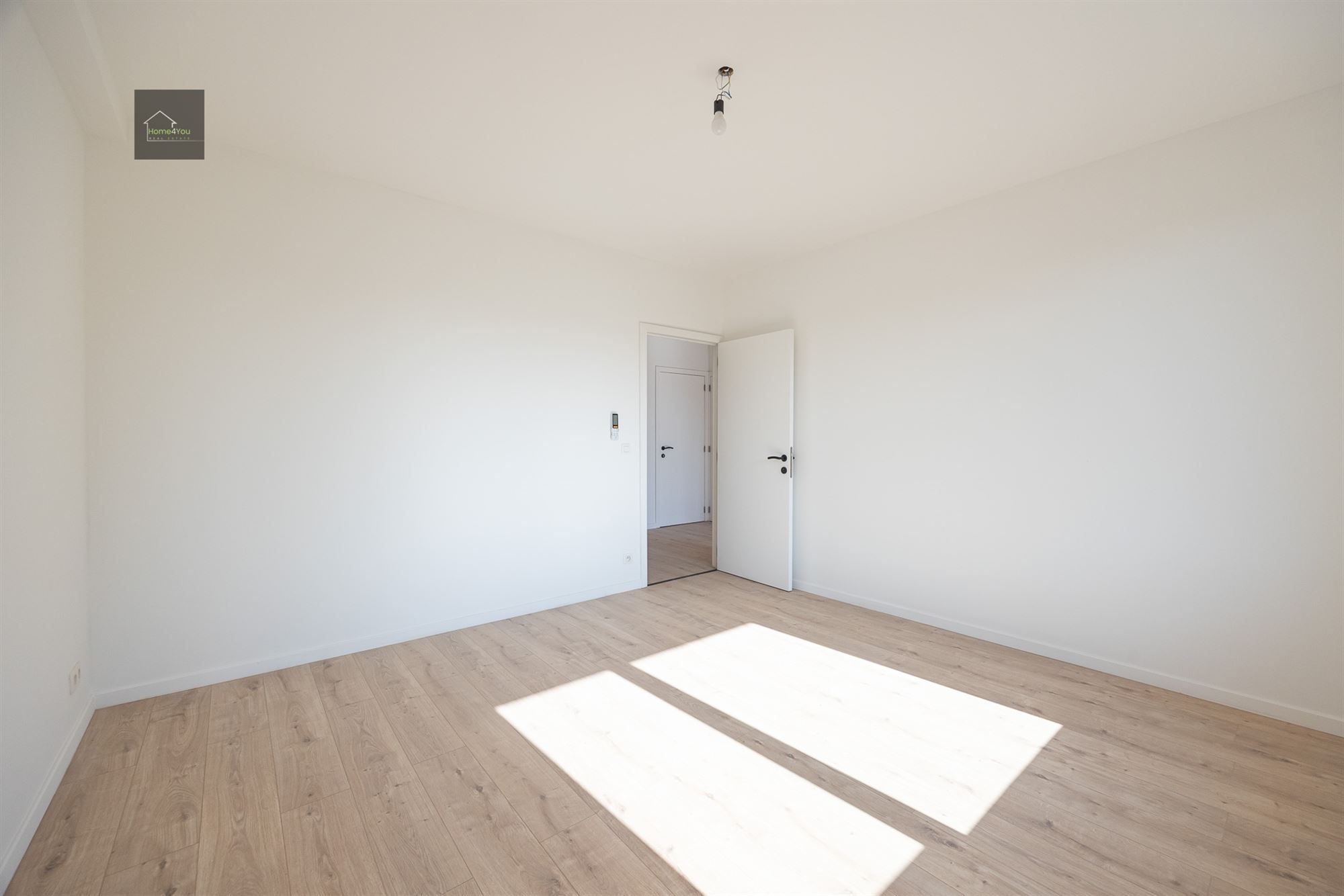 Gerenoveerd appartement met zonnepanelen in kleinschalige blok foto 8