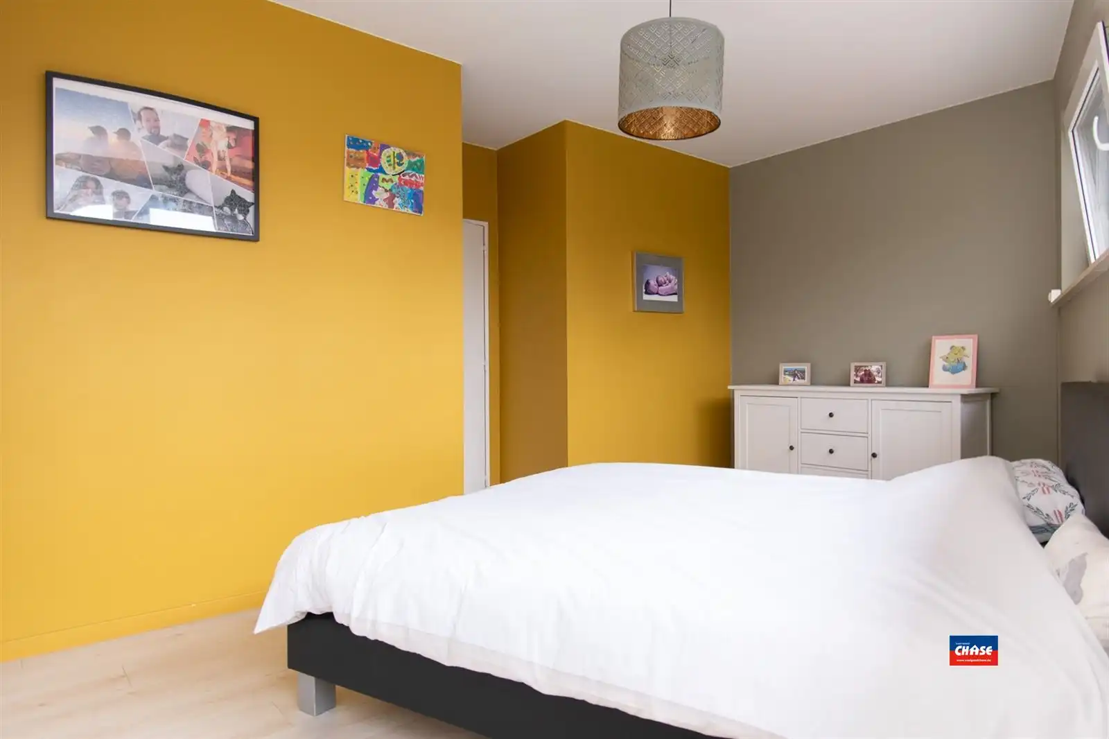 Halfopen gezinswoning met 3 slaapkamers, grote tuin én garage foto 14